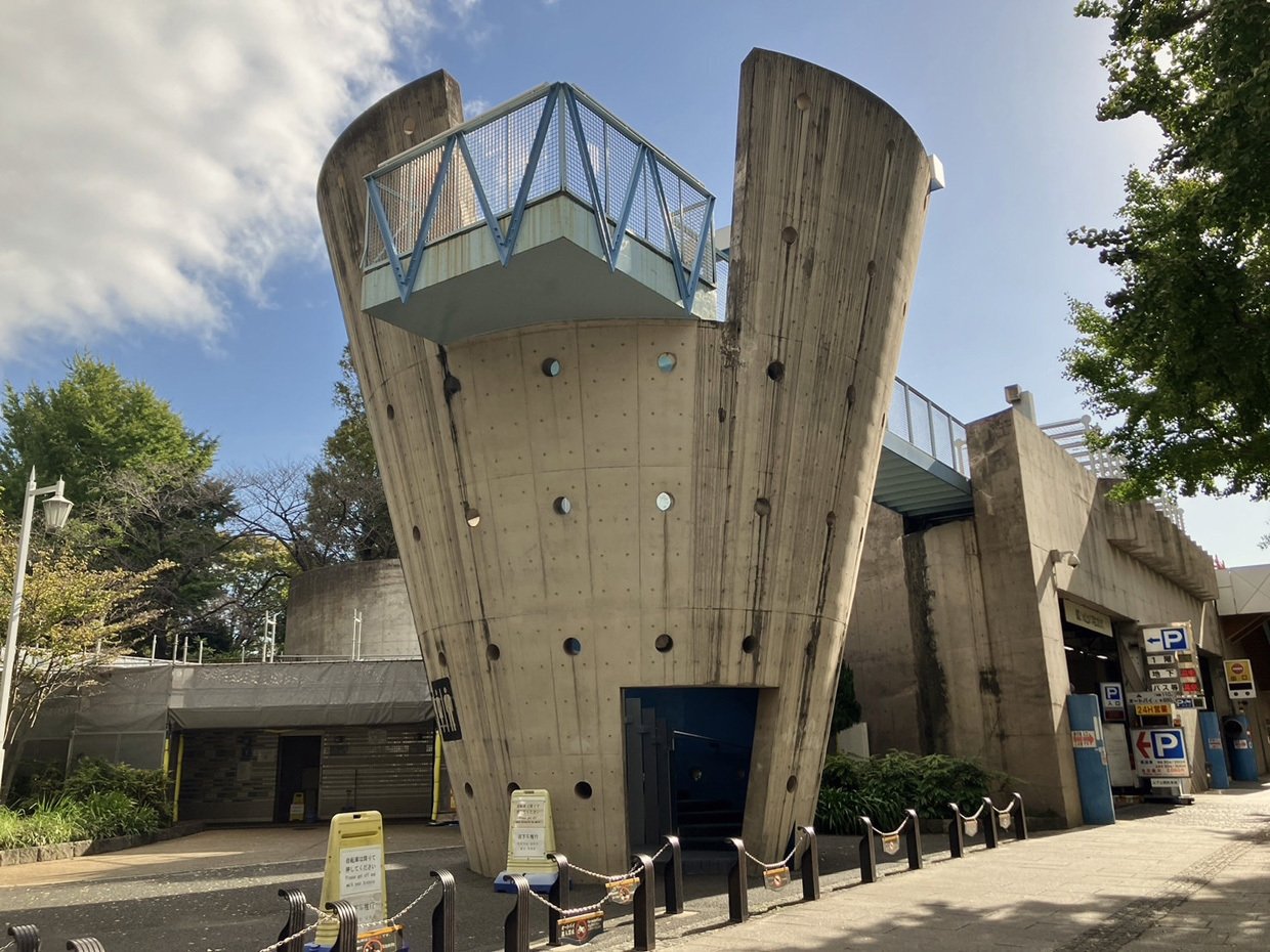 山下公園・青の螺旋階段（神奈川県横浜市）｜階段が好き