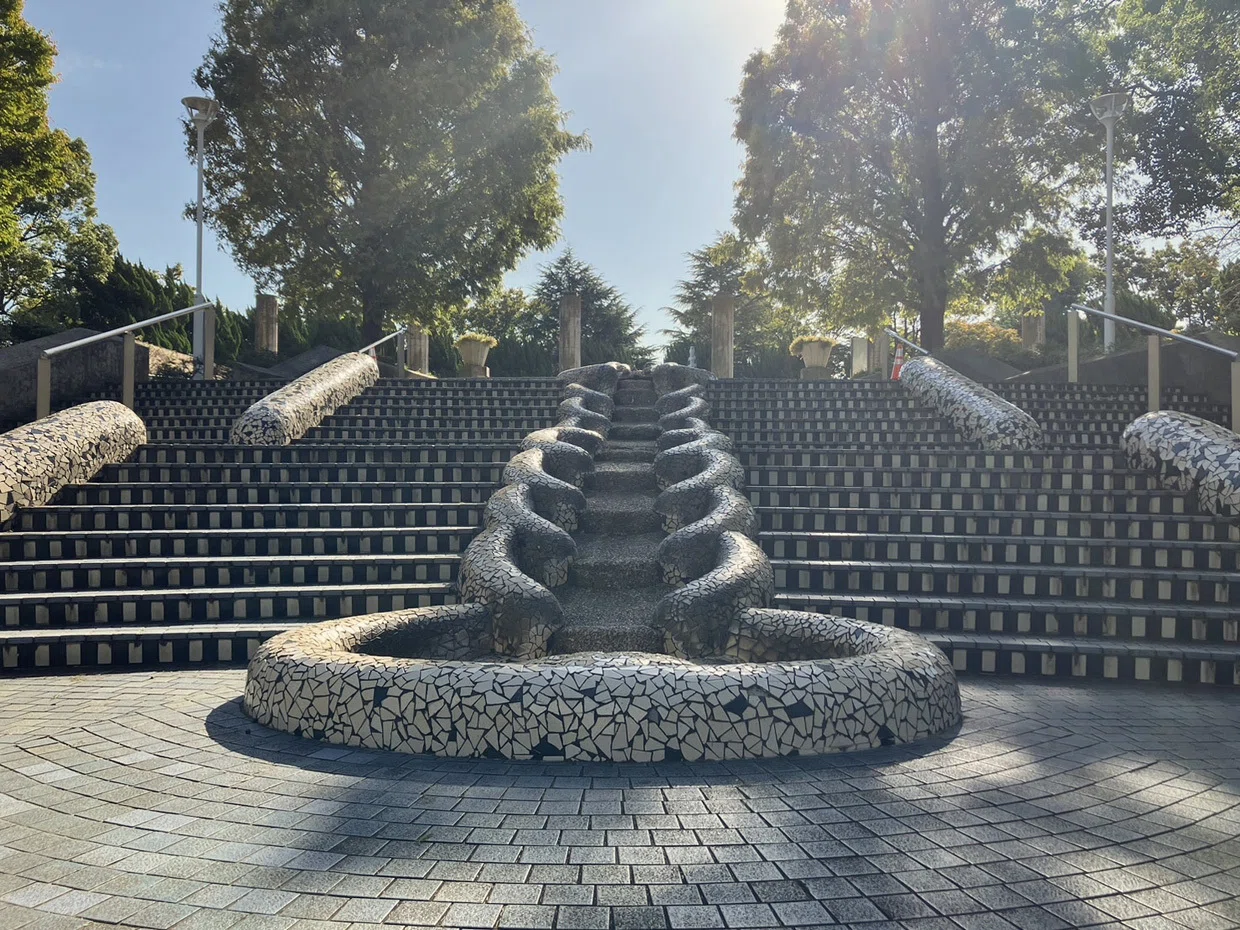 山下公園・水の階段（神奈川県横浜市）｜階段が好き