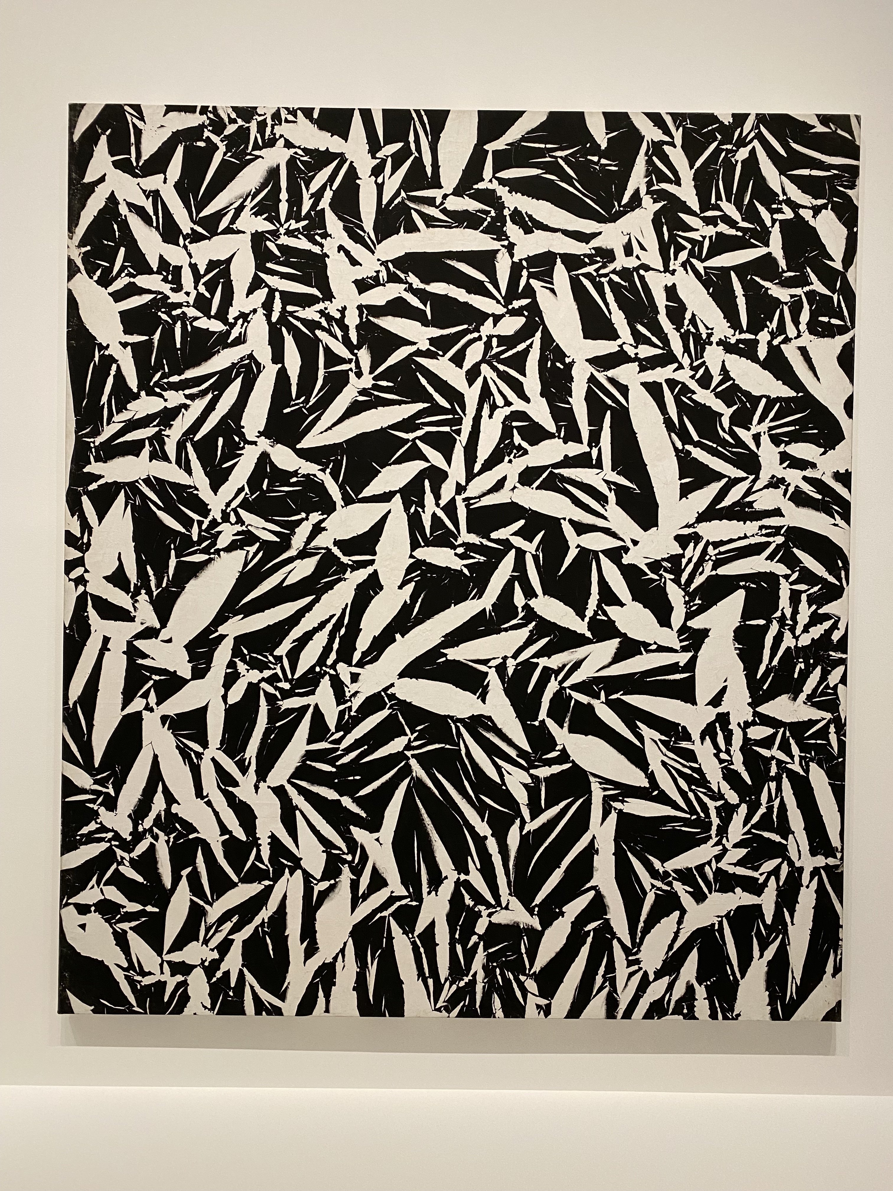 注ぎ／滴る、とは別のしかたで——シモン・アンタイ｢Folding｣展（足利