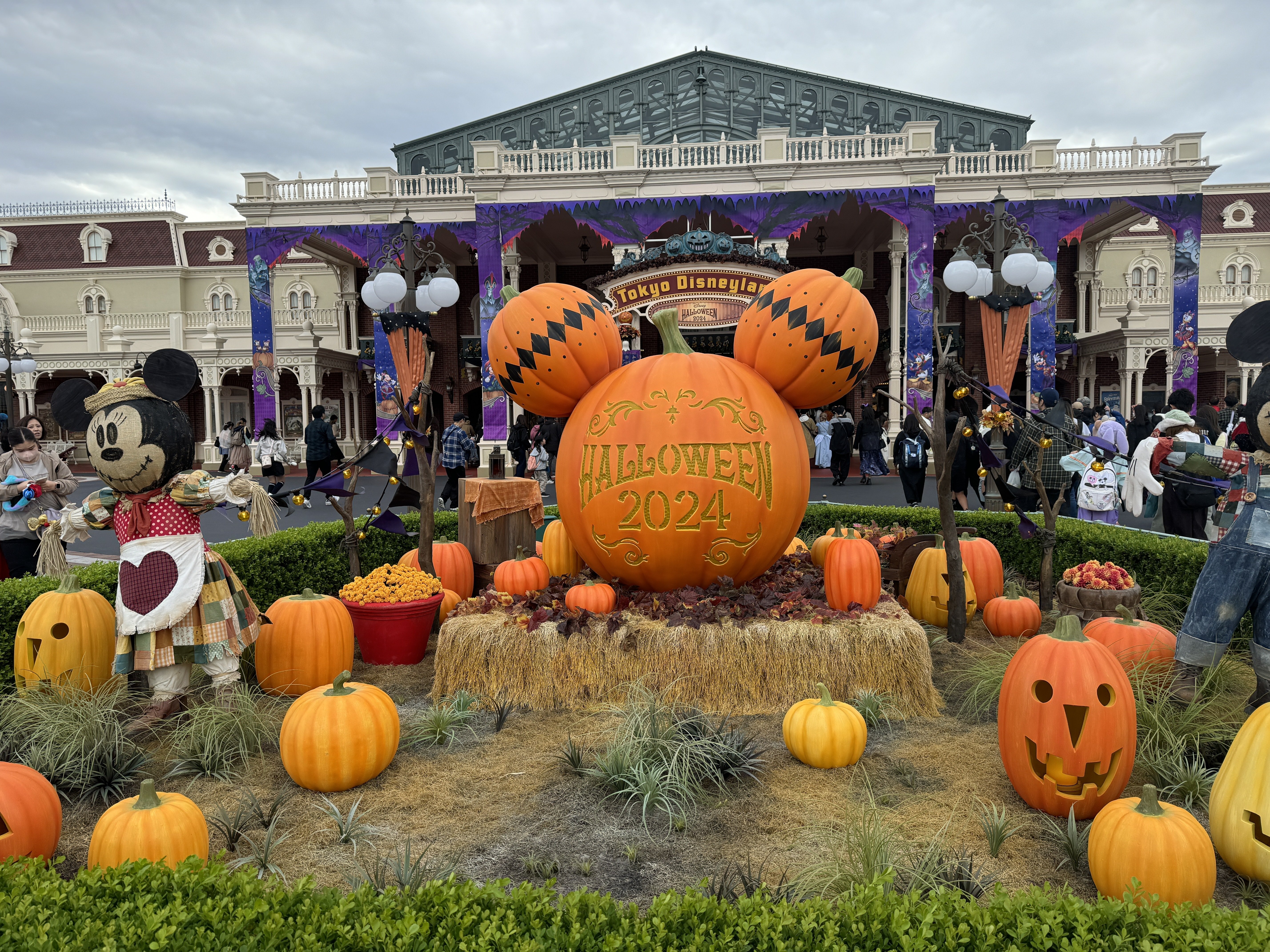 ディズニーハロウィンでヴィランズのショーをDPA購入してランドホテル ディズニーハロウィンでヴィランズのショーをDPA購入してランドホテル