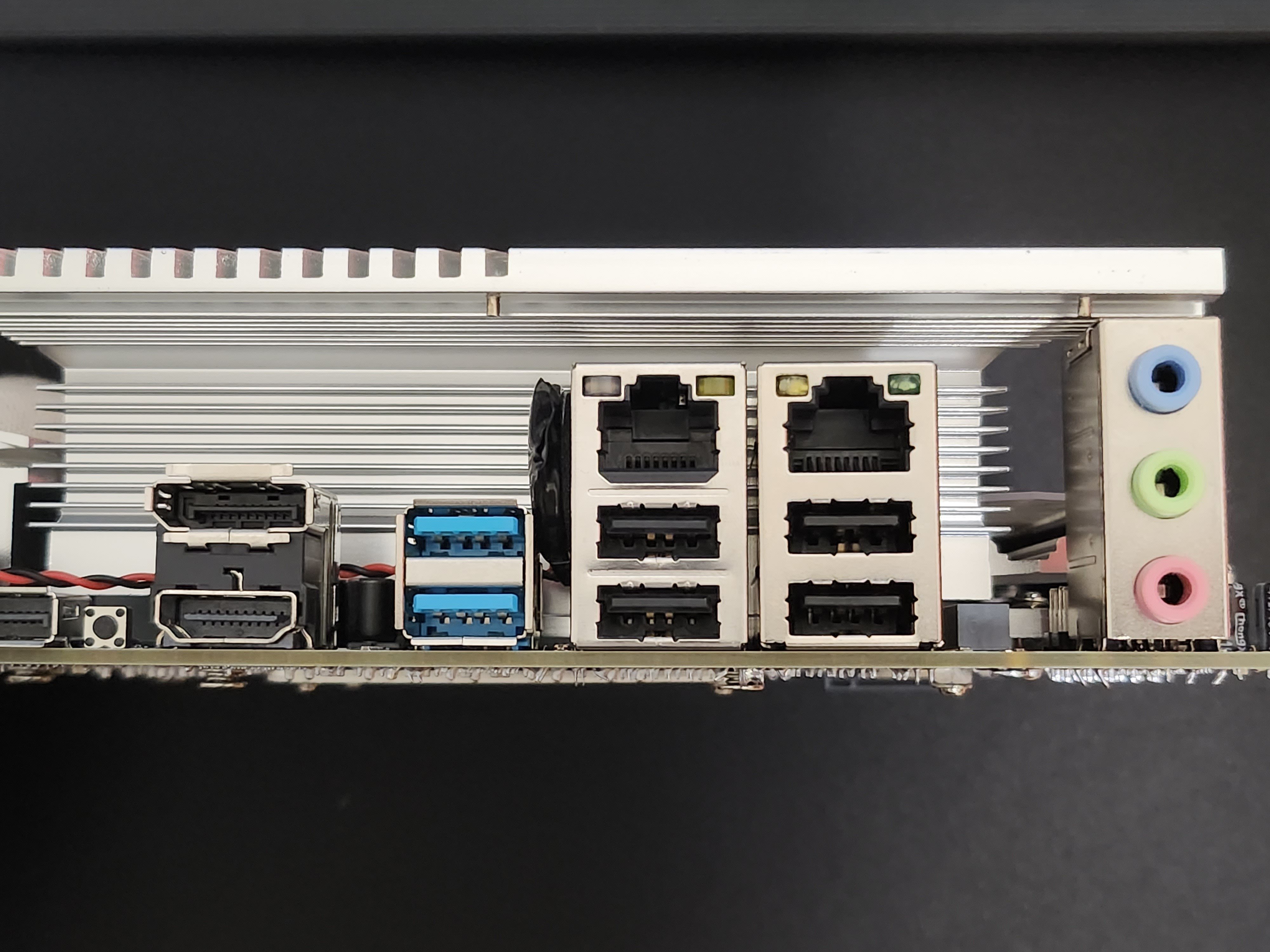 SFFで作る白色サブPC#1 ~中華製マザボとCPUのレビュー~ ｜Shima