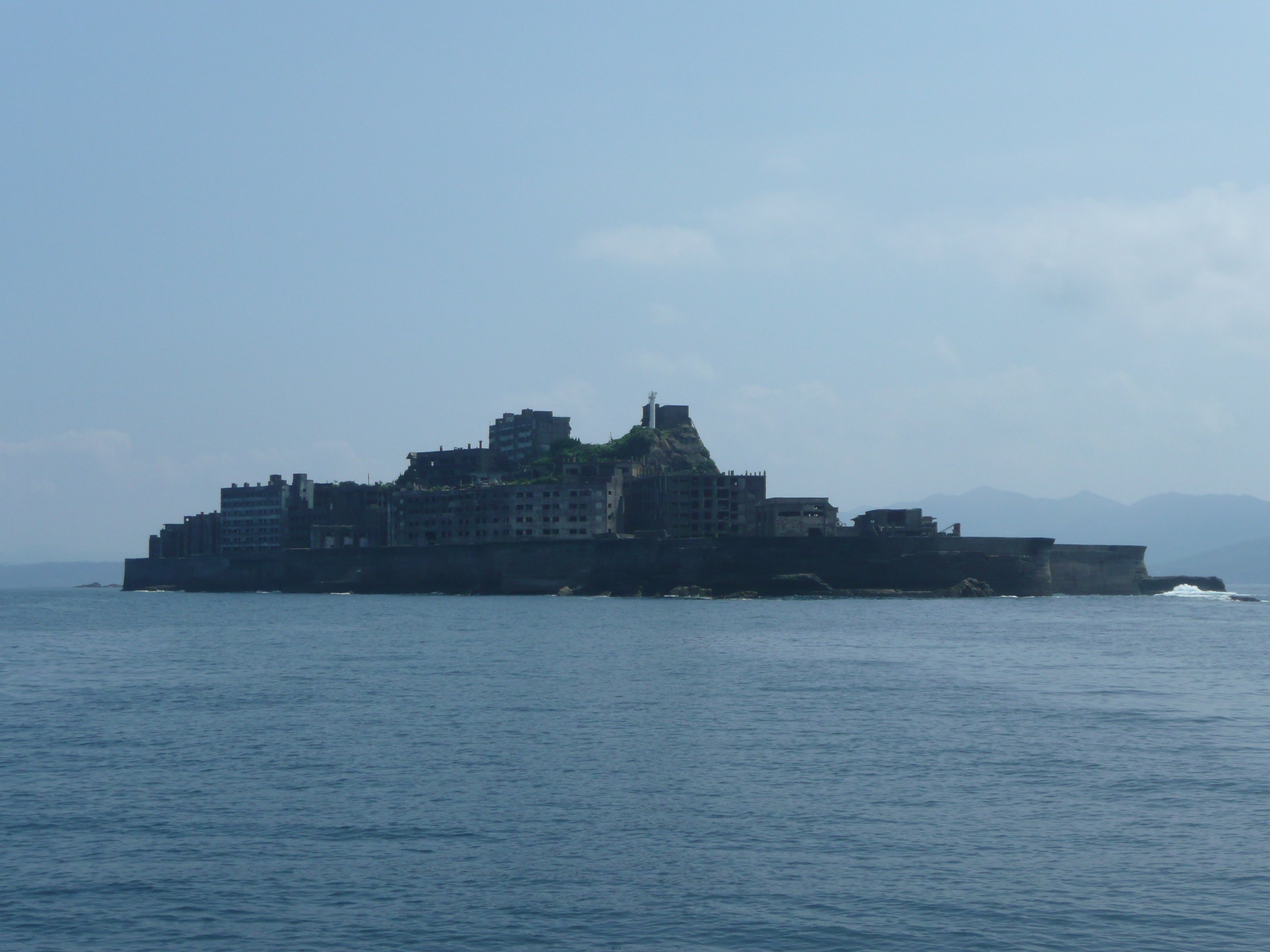 値下げ　三菱鉱業セメント監修　ユネスコ登録世界文化遺産高島炭鉱歴（軍艦島含む） 世界遺産・軍艦島 | レポート | アイエム［インターネット