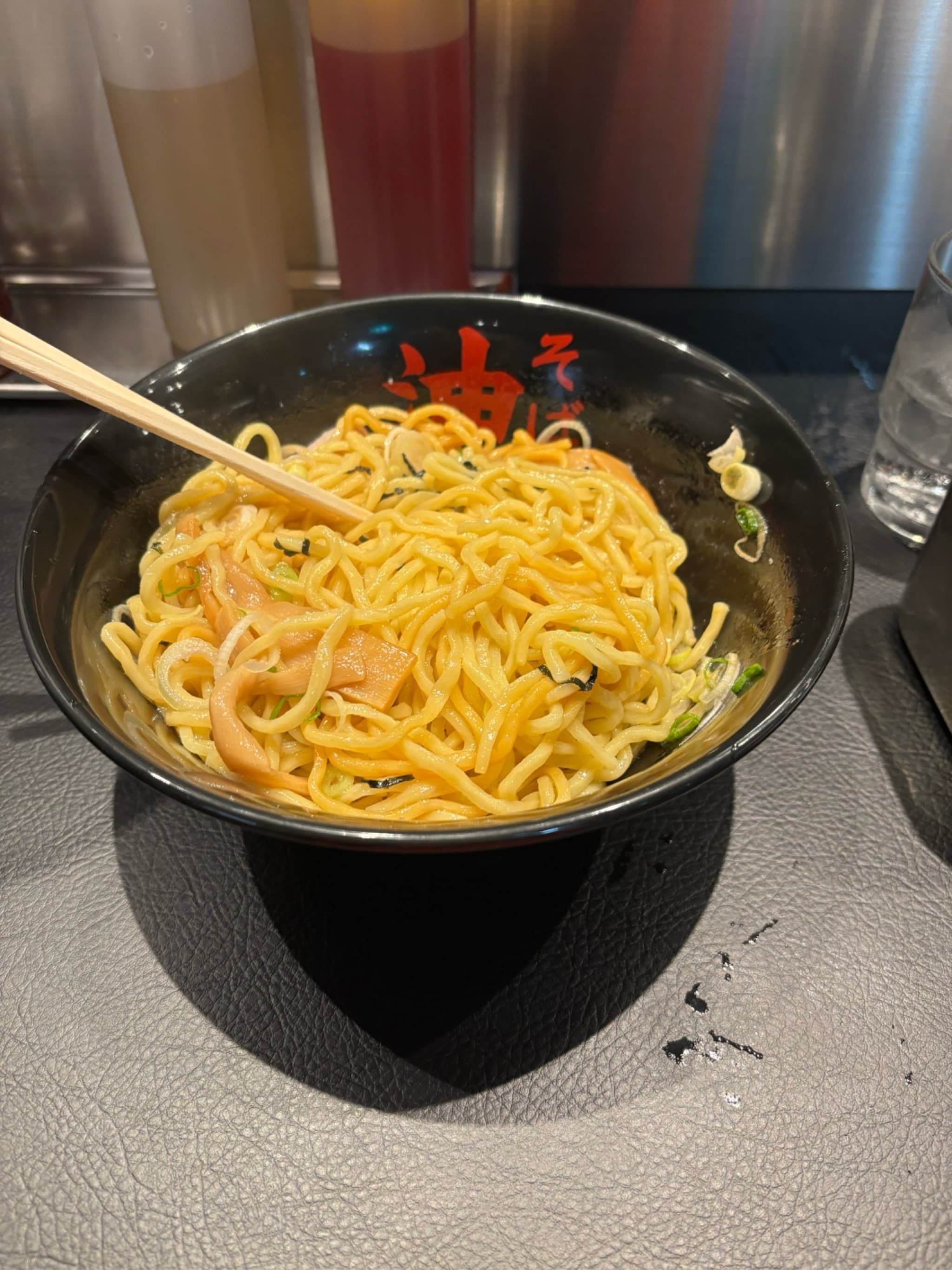 油そば　戦闘セット 2024年10月22日、『東京油組総本店』で、初の油そば！｜あなたの人生に