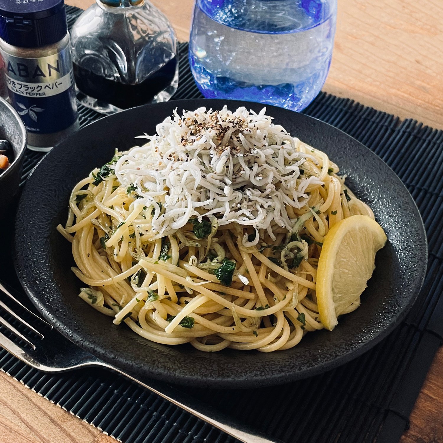 しらすとパセリのレモンバターパスタ｜as