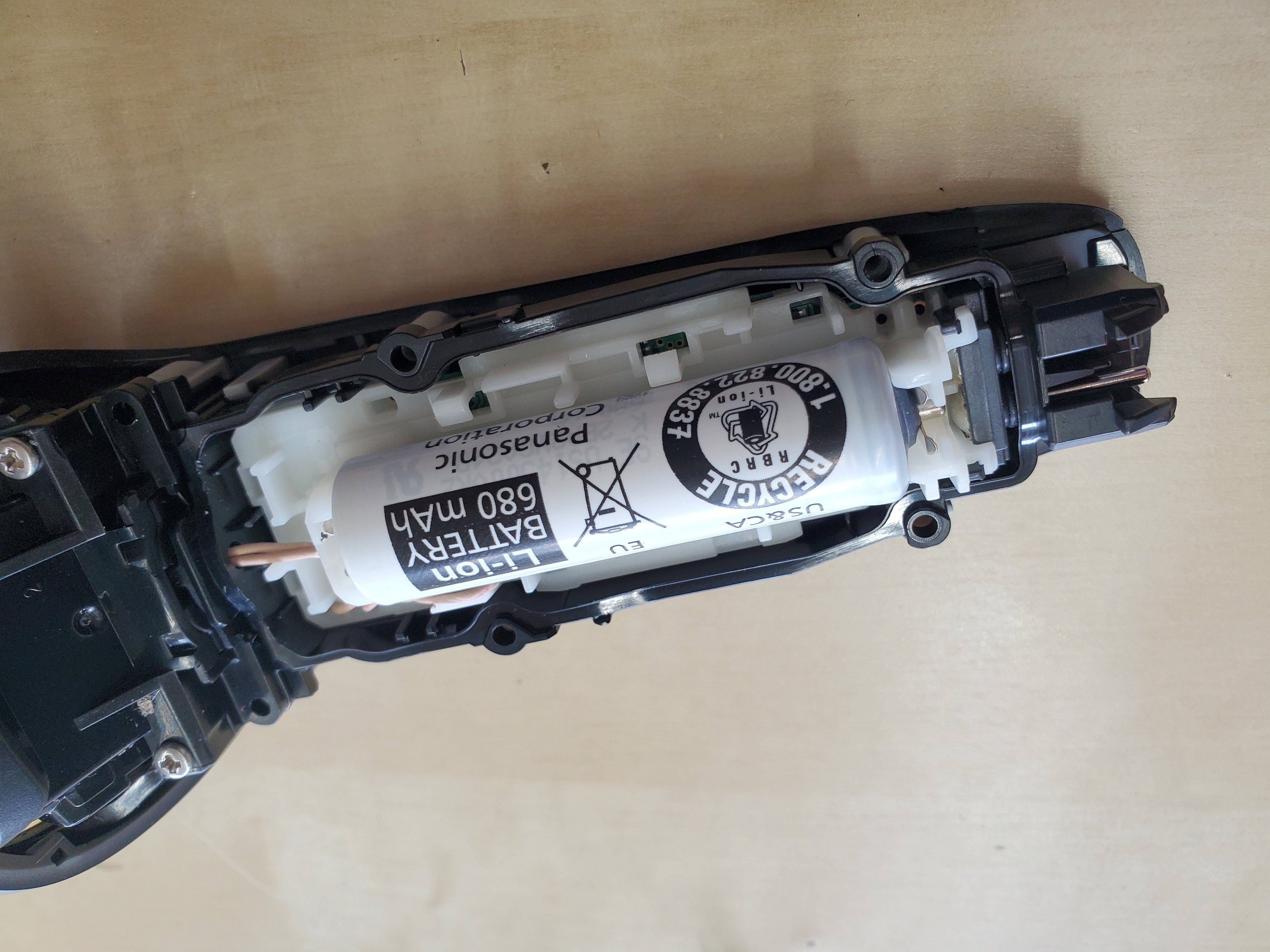 リニアシェーバーラムダッシュ5枚刃 ES-LV5F 電源入らず｜有)越谷電器