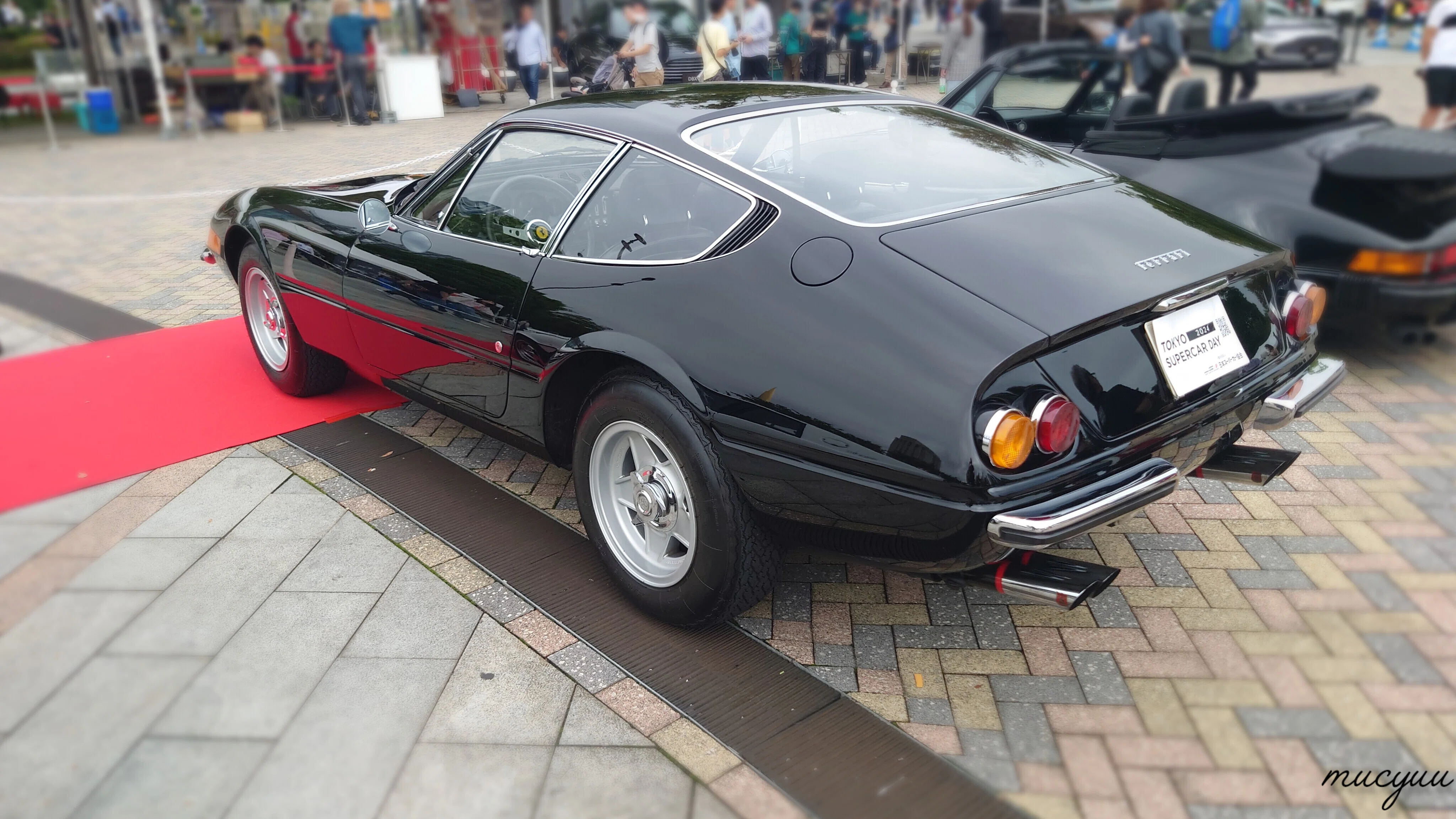 フェラーリ エンサイクロペディア フェラーリ365GTB4ディトナを見学する事ができましたFRベルリネッタの