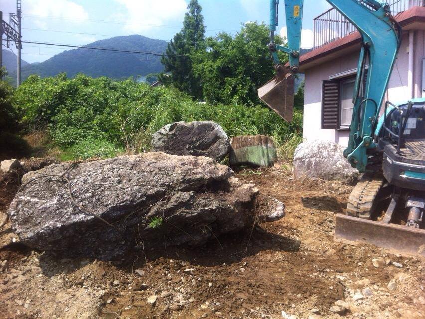 石の処分方法とは?3つの選択肢を徹底解説｜揖斐川庭石センター