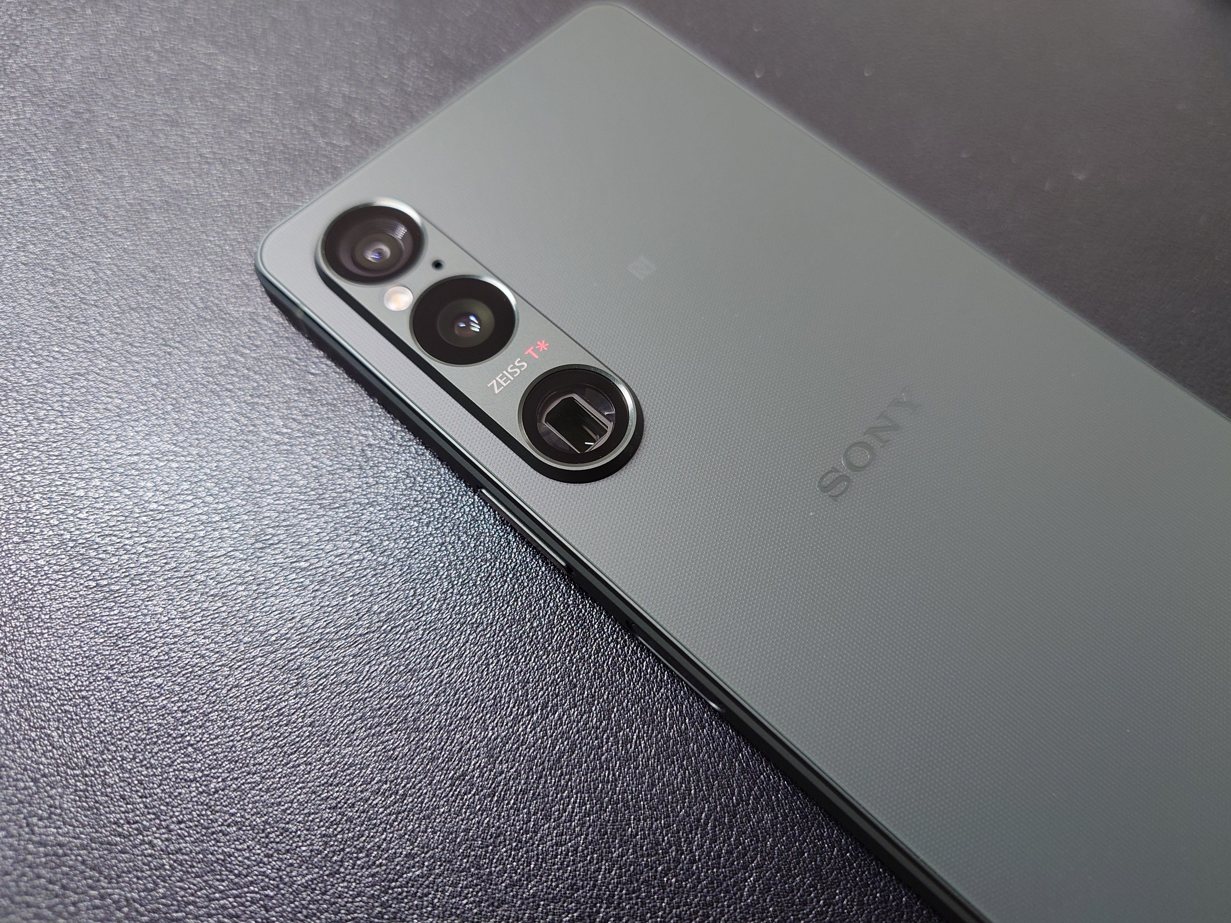 新・Xperia 1シリーズ史上最低の駄作Xperia 1 VI|ふさふさ 新・Xperia 1シリーズ史上最低の駄作Xperia 1 VI|ふさふさ