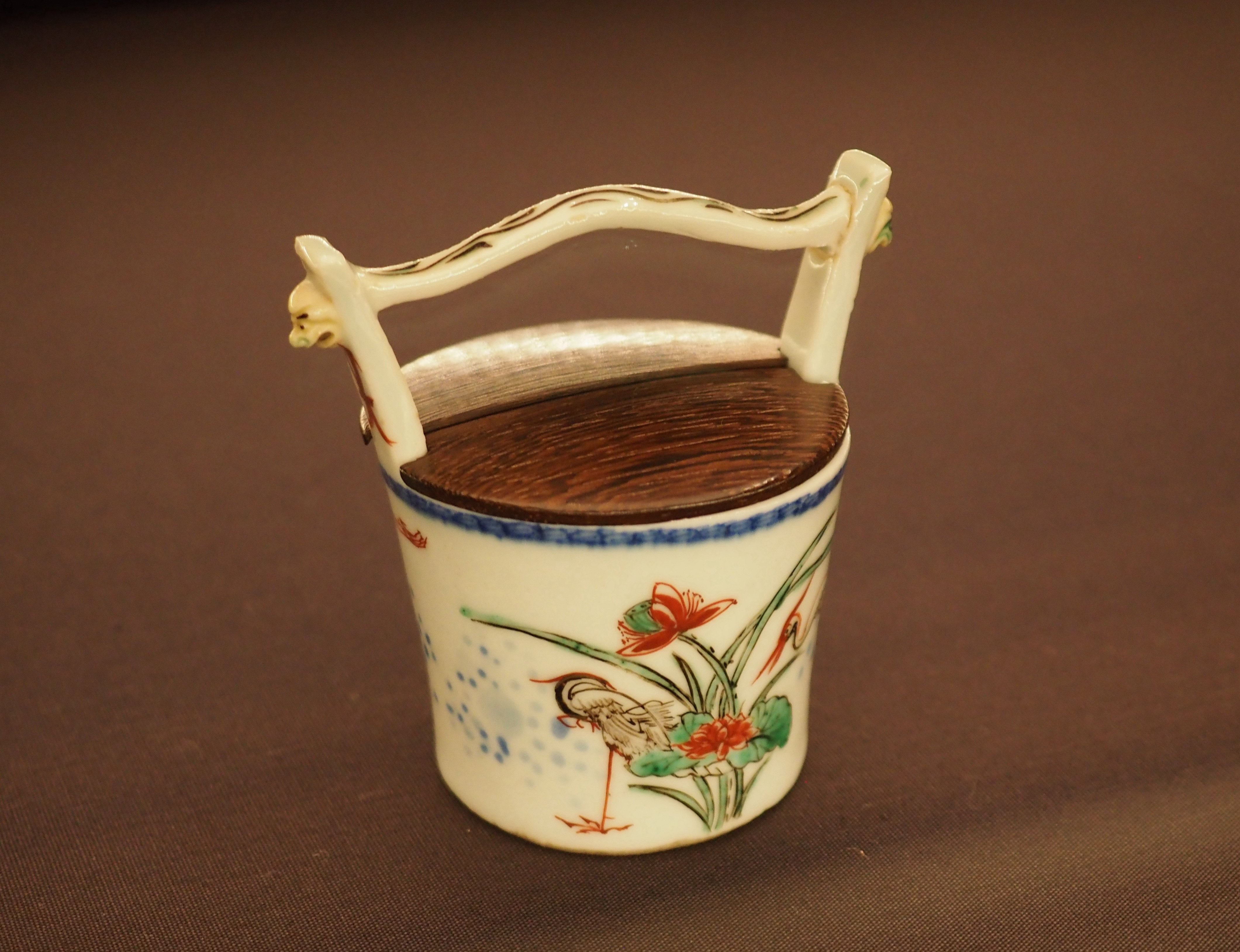 南京赤絵蓮鷺文手桶形茶器》中国・景徳鎮窯｜明～清時代・17世紀（鴻池