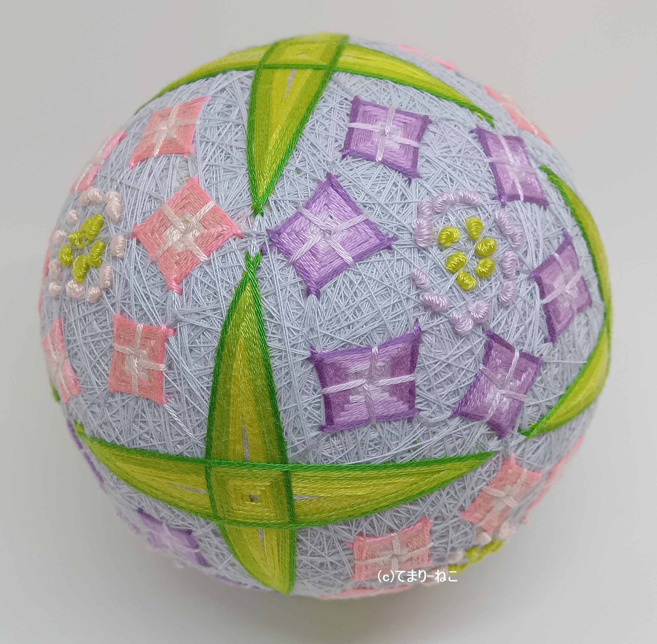 【お1人様1点限り】 No.118 虹 刺繍かたつむり 紫陽花 手鞠 ひろかっ てまり クラフト・布製品