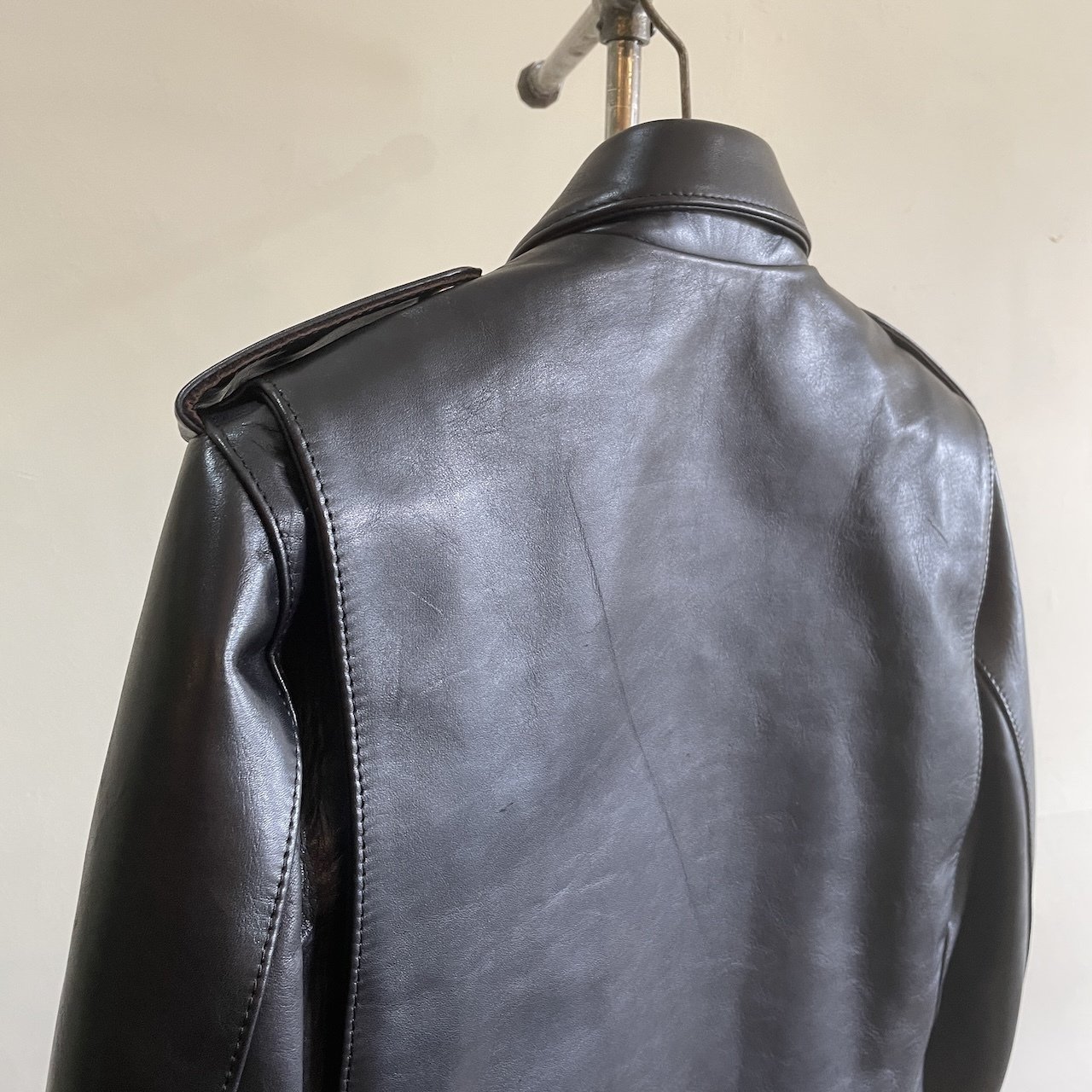 Leather Visor “茶芯×生成りステッチ” Leather Visor “茶芯×生成りステッチ” - メルカリ