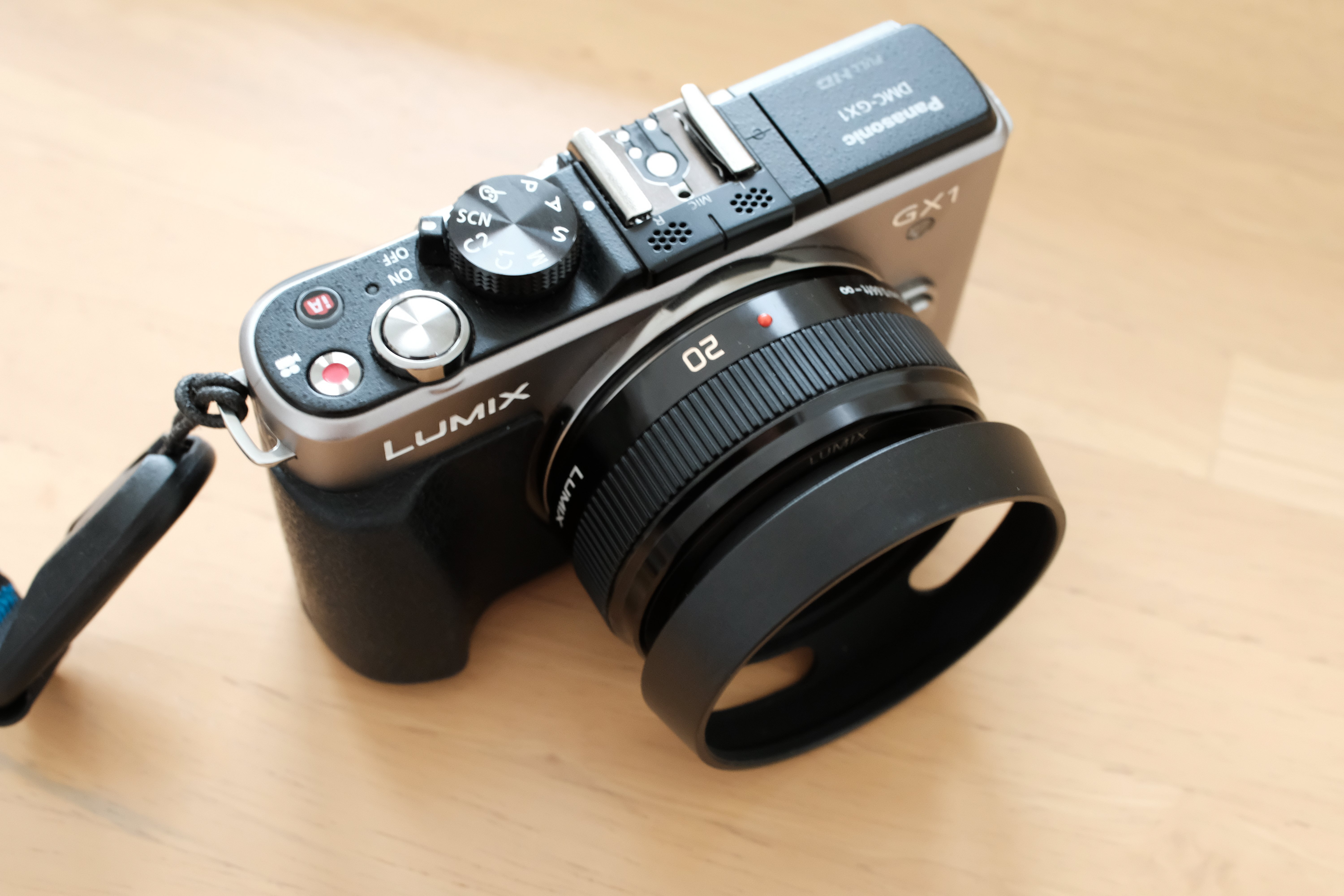 LUMIX G 20/1.7とコンタックスフードの親和性|shirofilm LUMIX G 20/1.7とコンタックスフードの親和性|shirofilm