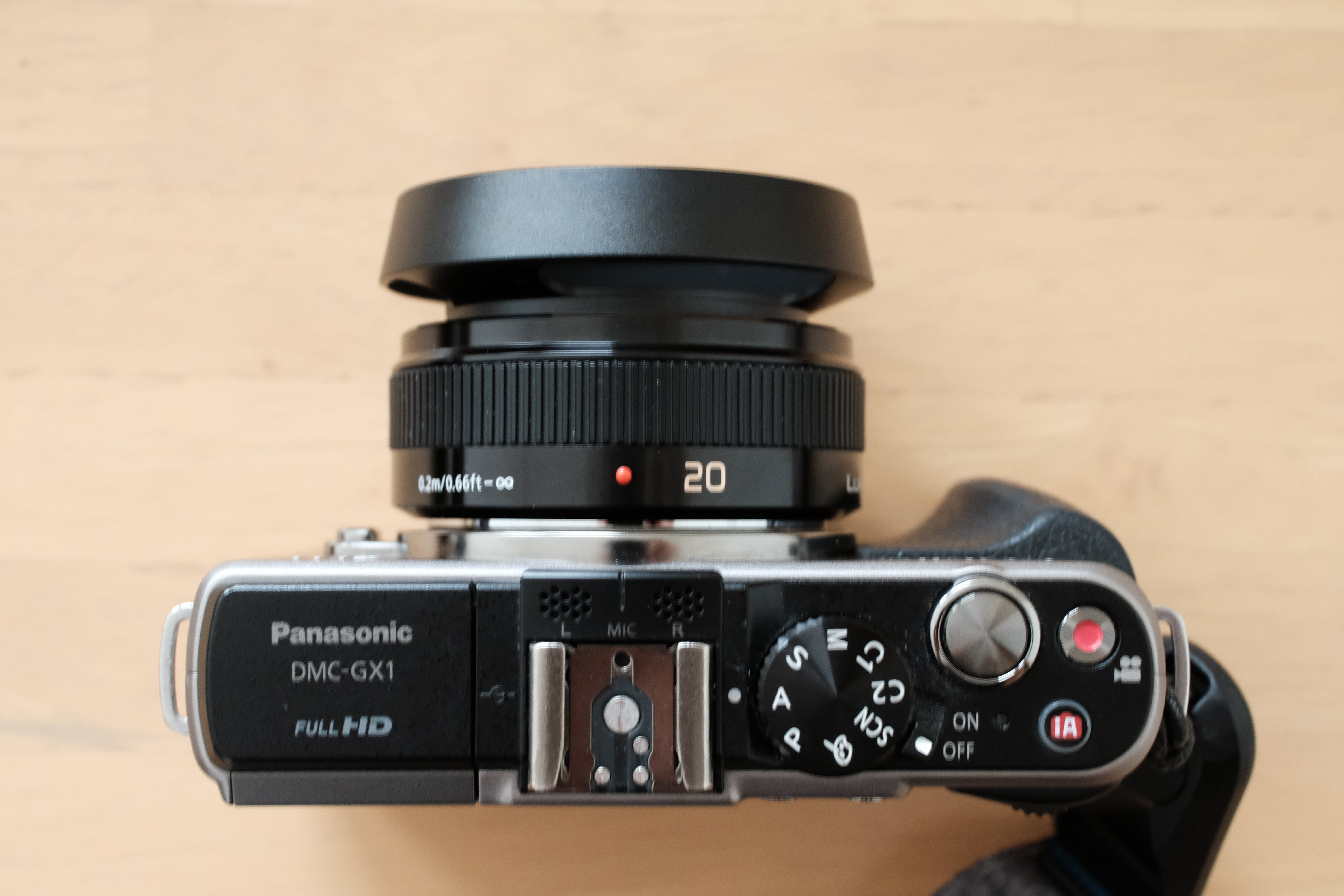 LUMIX G 20/1.7とコンタックスフードの親和性|shirofilm LUMIX G 20/1.7とコンタックスフードの親和性|shirofilm