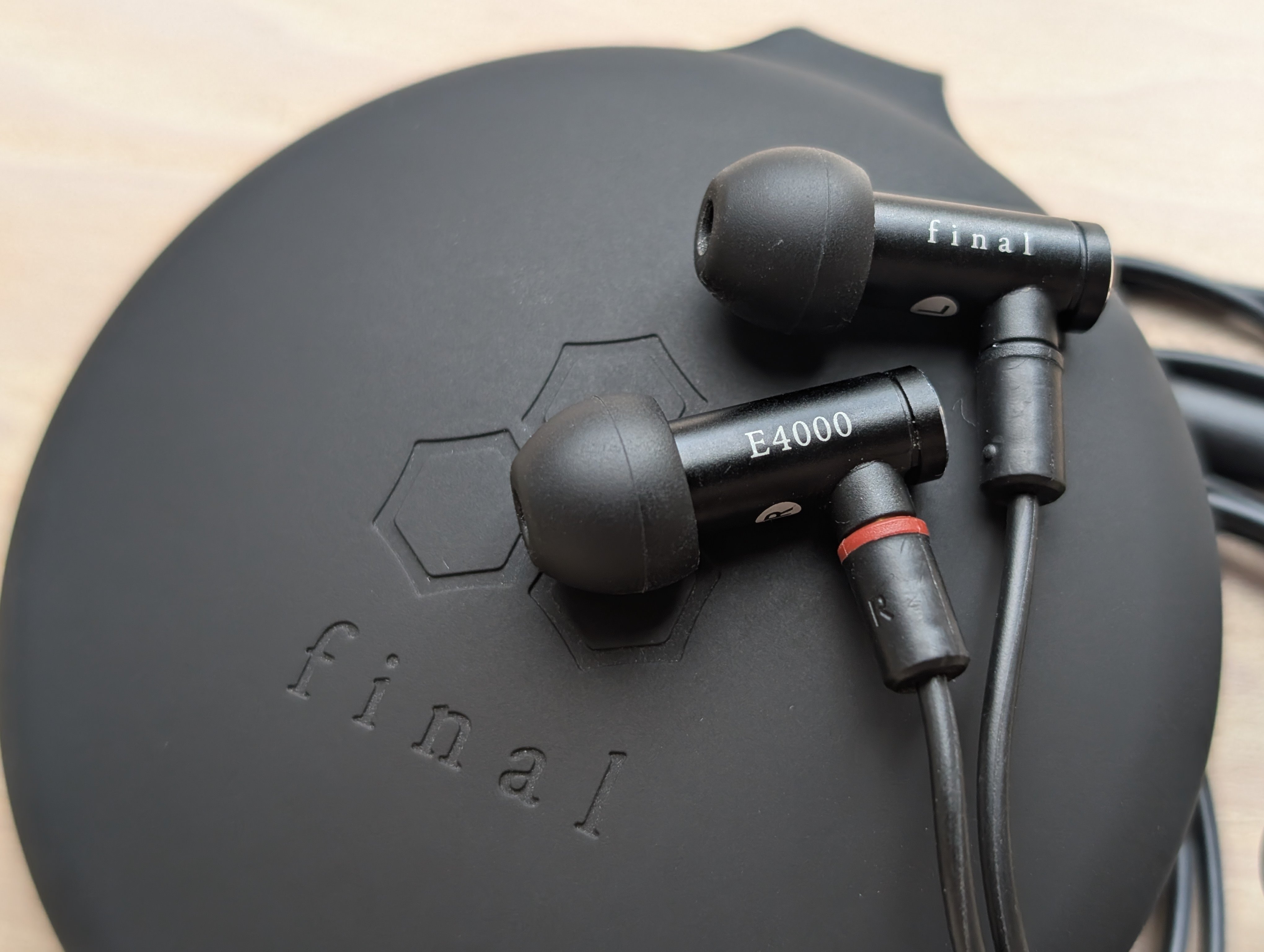 final E4000 本体のみ E4000｜final-イヤホン・ワイヤレスイヤホン・ヘッドホン｜final