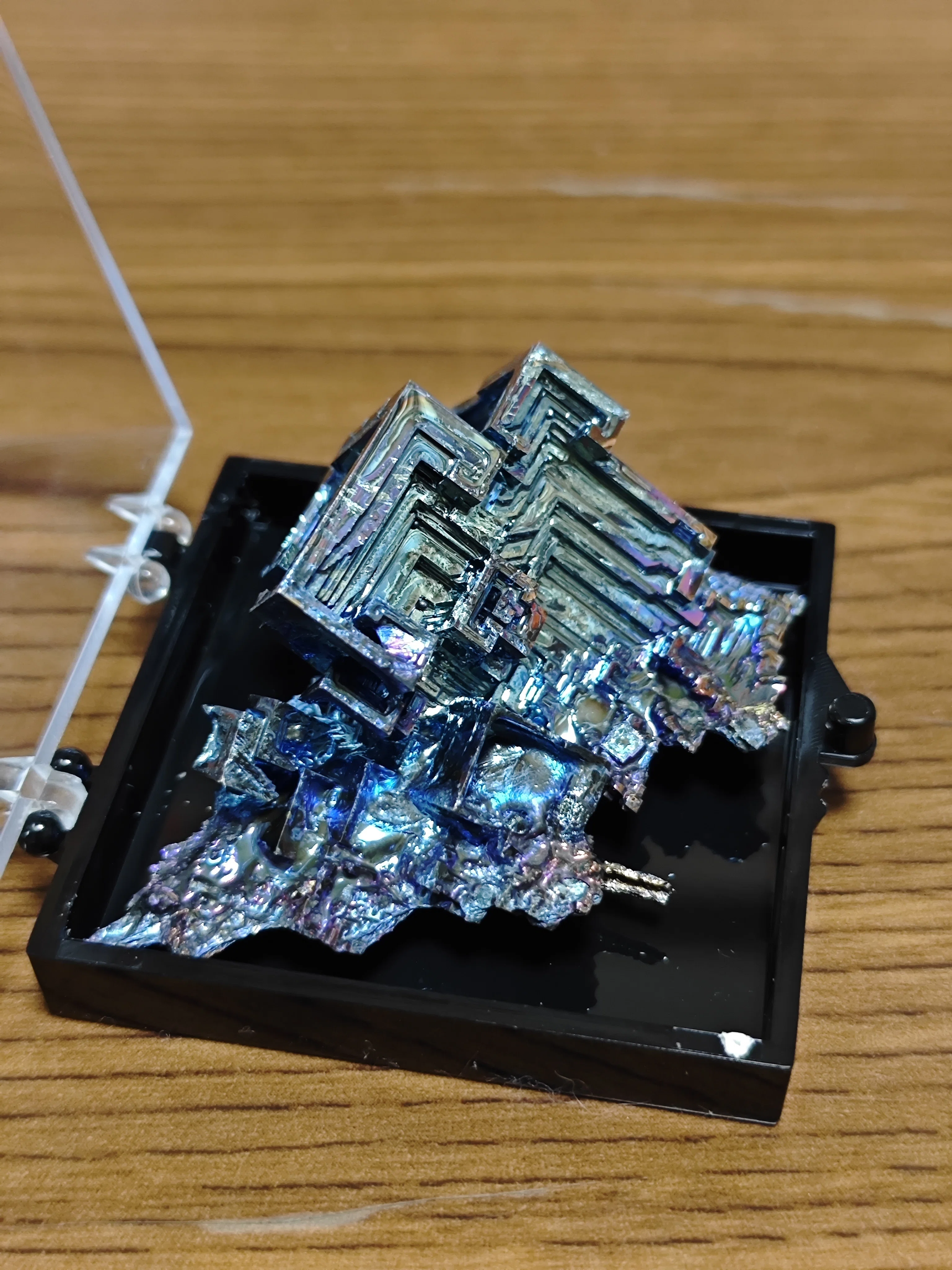 じっくりラボ「ビスマス結晶体験」｜葉月 陽