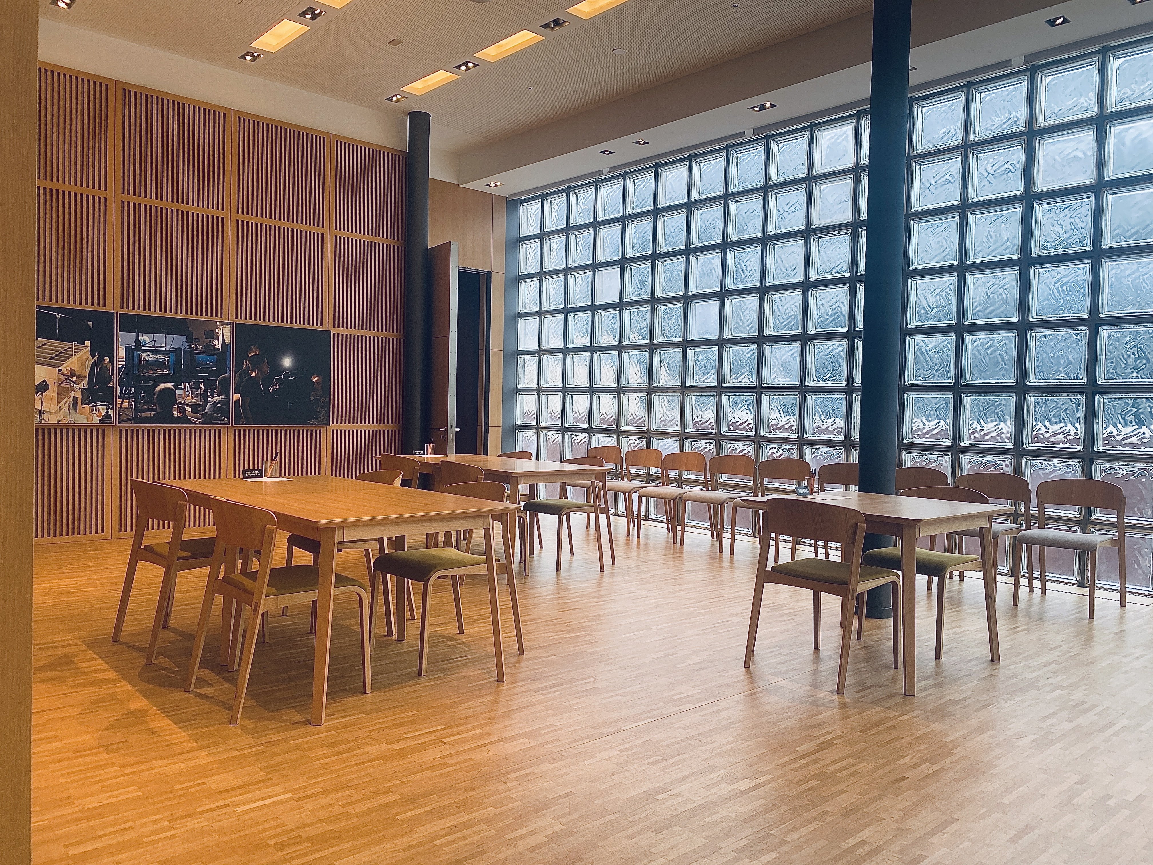 天翔ける馬を銀座メゾンエルメスの「ル・ステュディオ」で〜10月の