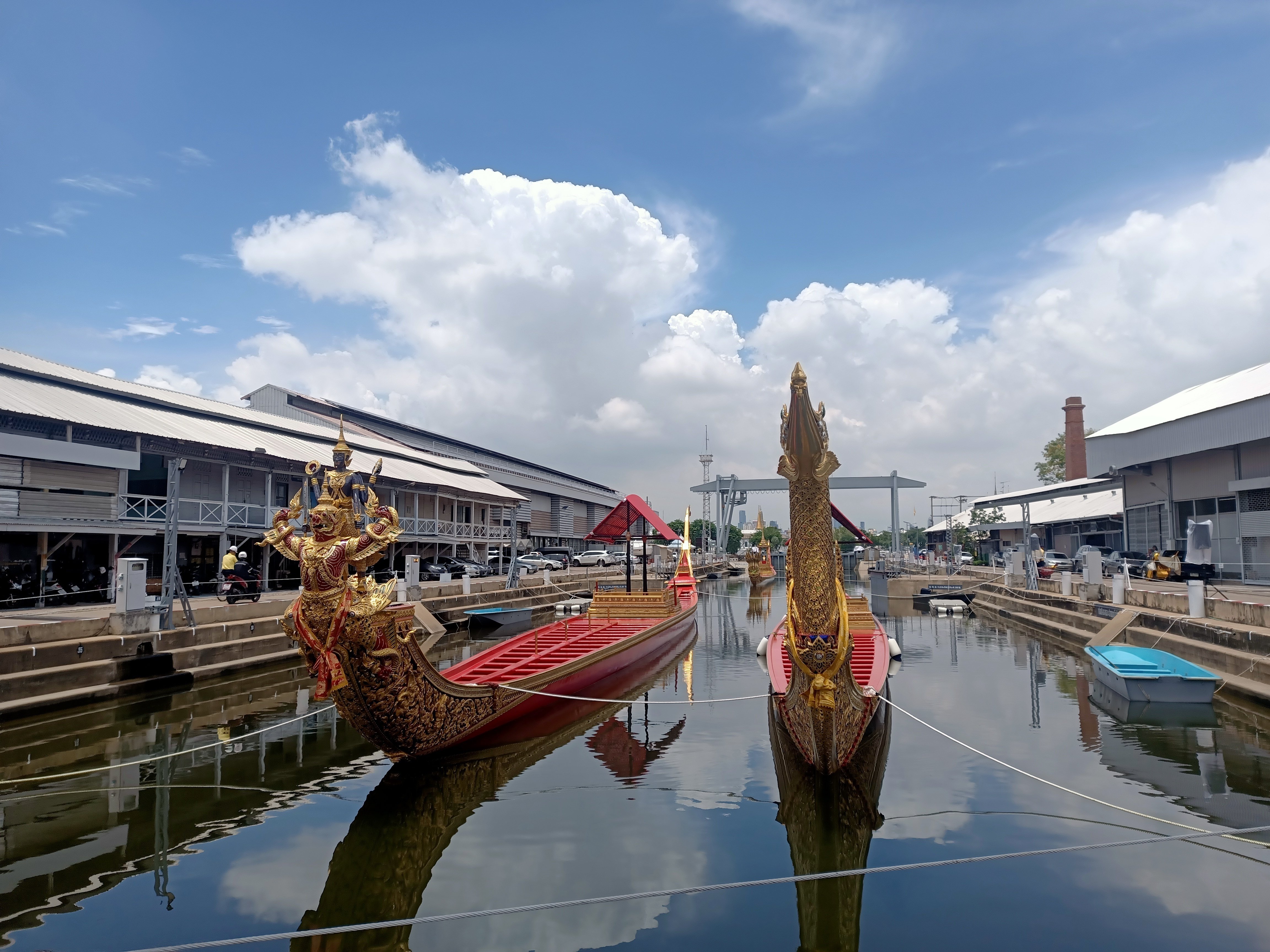 タイ徒然日記 〜散歩⑪王室御座船 Royal Barge｜miaw/@thailand