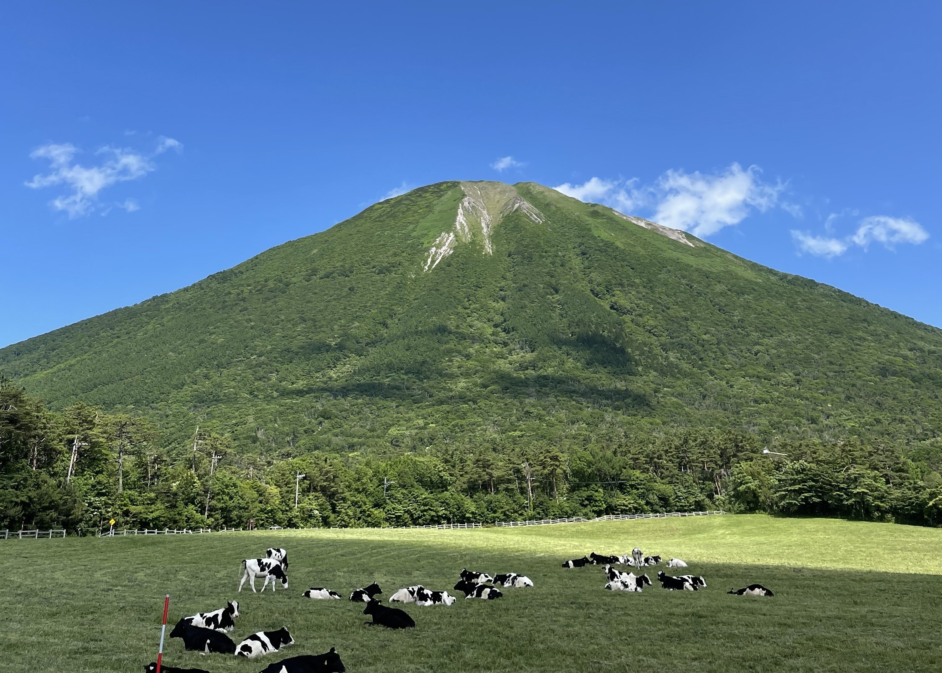 あの山の向こうに｜あをそめ.