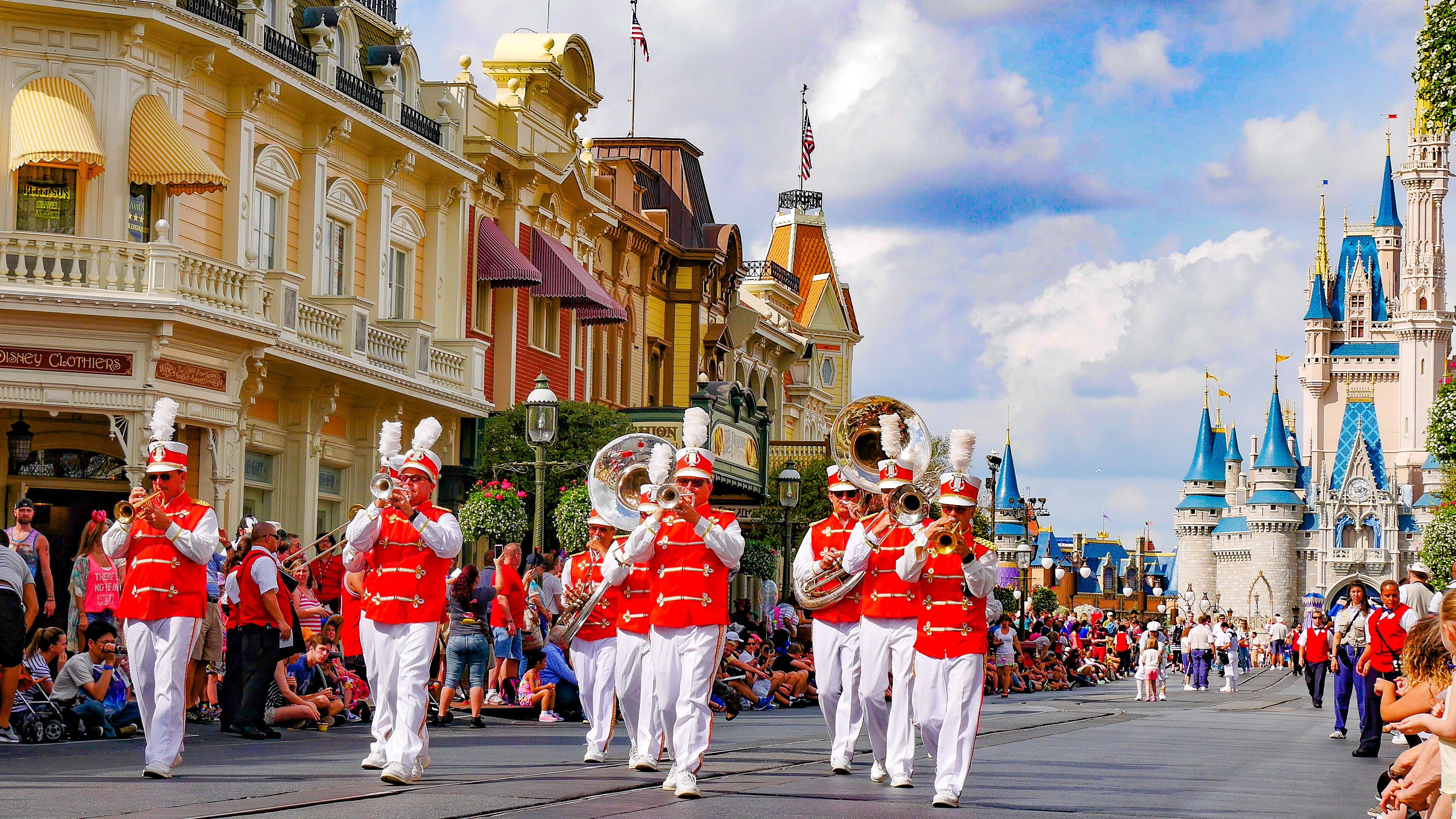 自己紹介ほか】70周年のアナハイムディズニーで年越しするぞ！｜Risoa