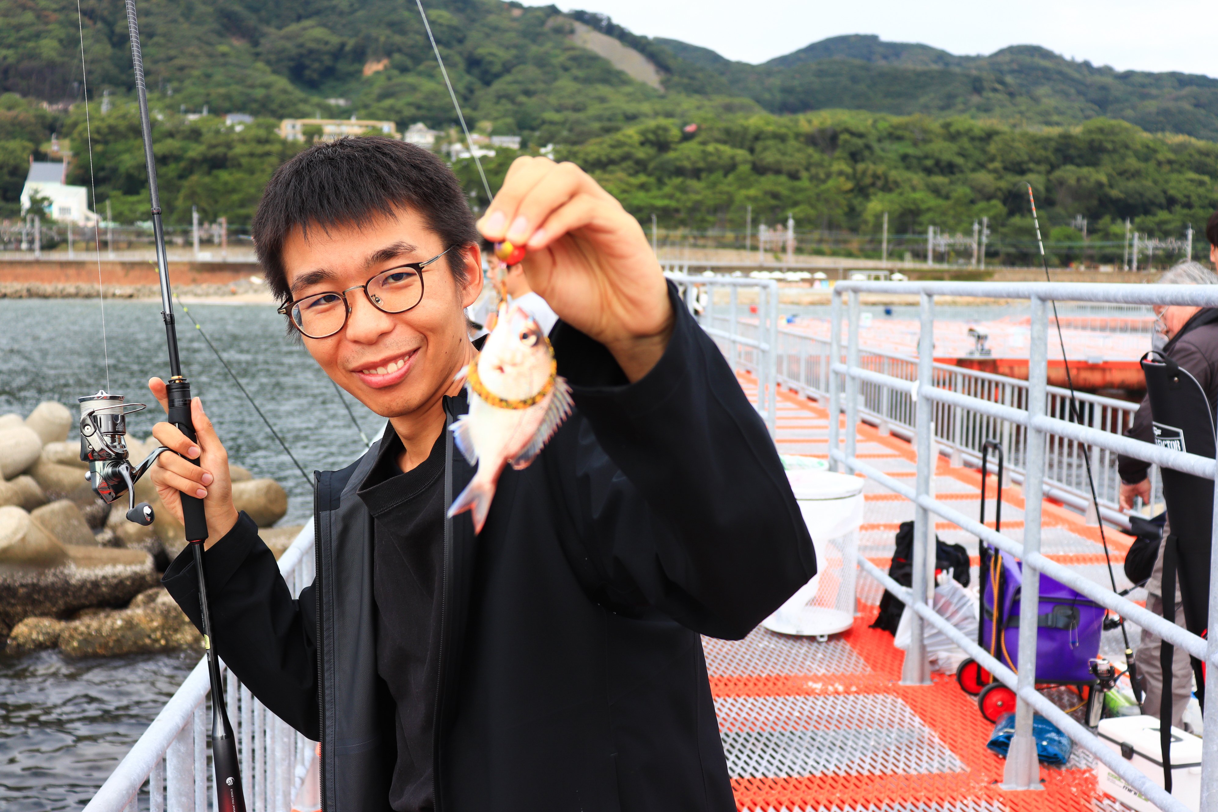 厨房　作業台　須磨海浜 神⼾須磨シーワールド - 竹中のデザイン｜竹中工務店