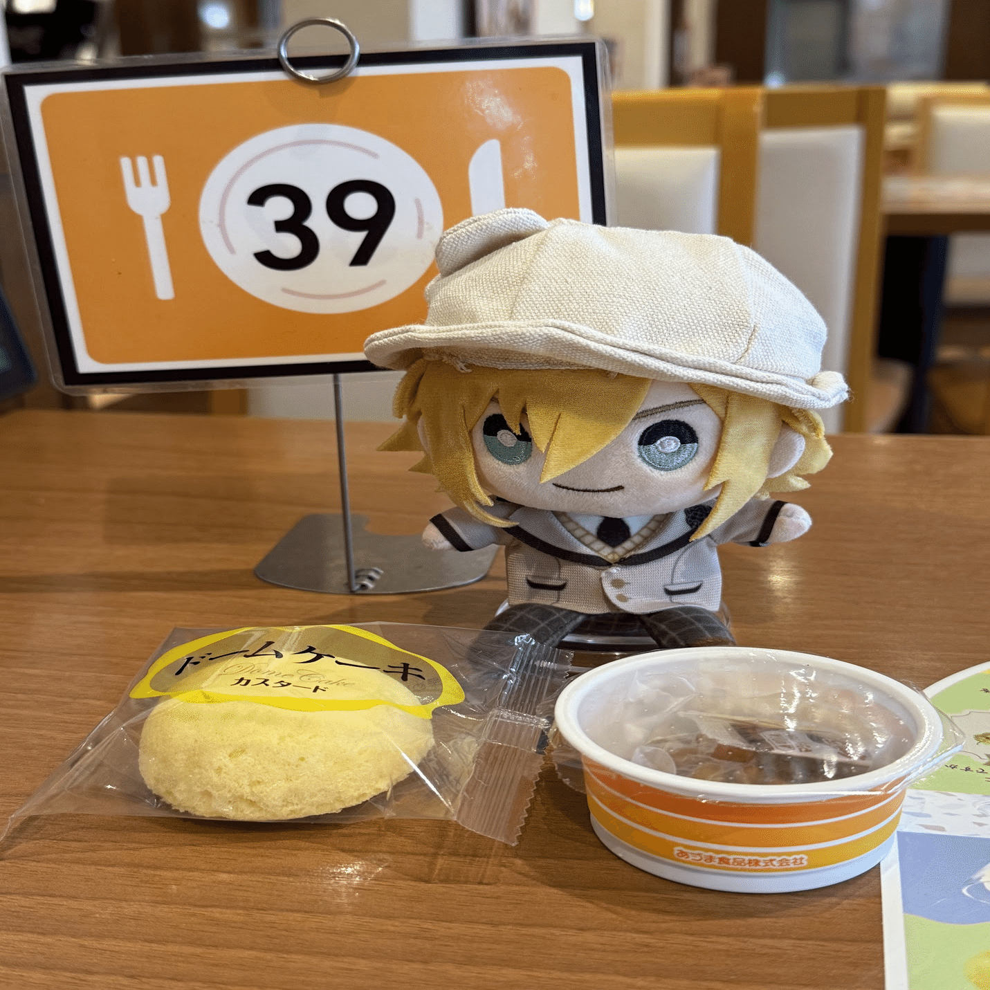 ココスでにじさんじ2024秋と卯月コウさんのパネル｜卯月広告