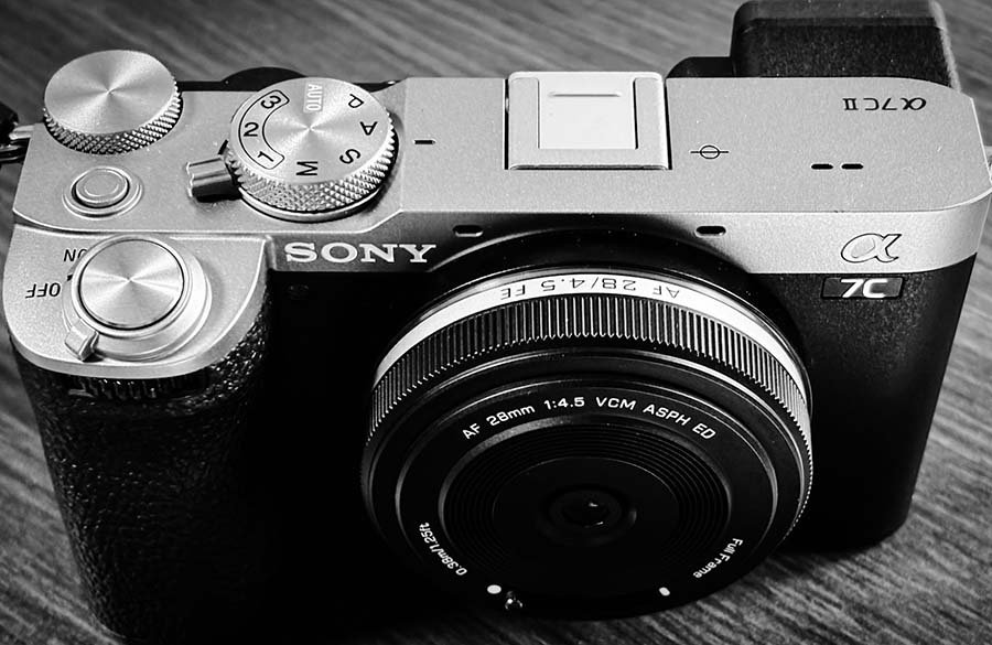 （元箱無し ）VILTROX AF 28/4.5 FE Amazon.co.jp: VILTROX AF 28mm F4.5 FE Chip Eマウントカメラレンズ