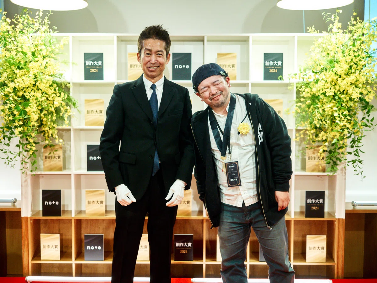 note代表の加藤(左)と最東対地さん(右)
