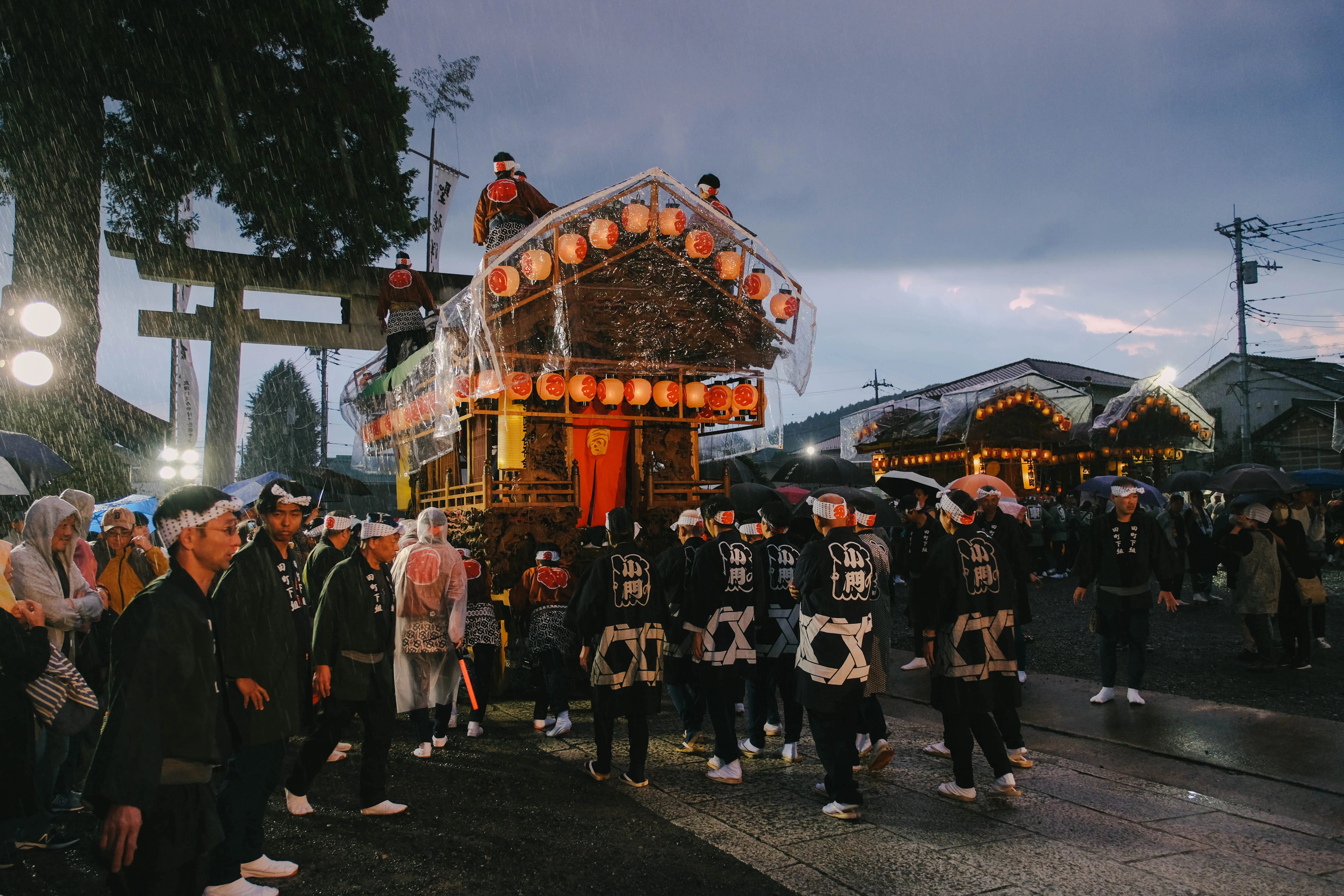 豪華絢爛な彫刻屋台が共演する鹿沼秋祭り｜写真とお祭り旅 / ミスミタクマ