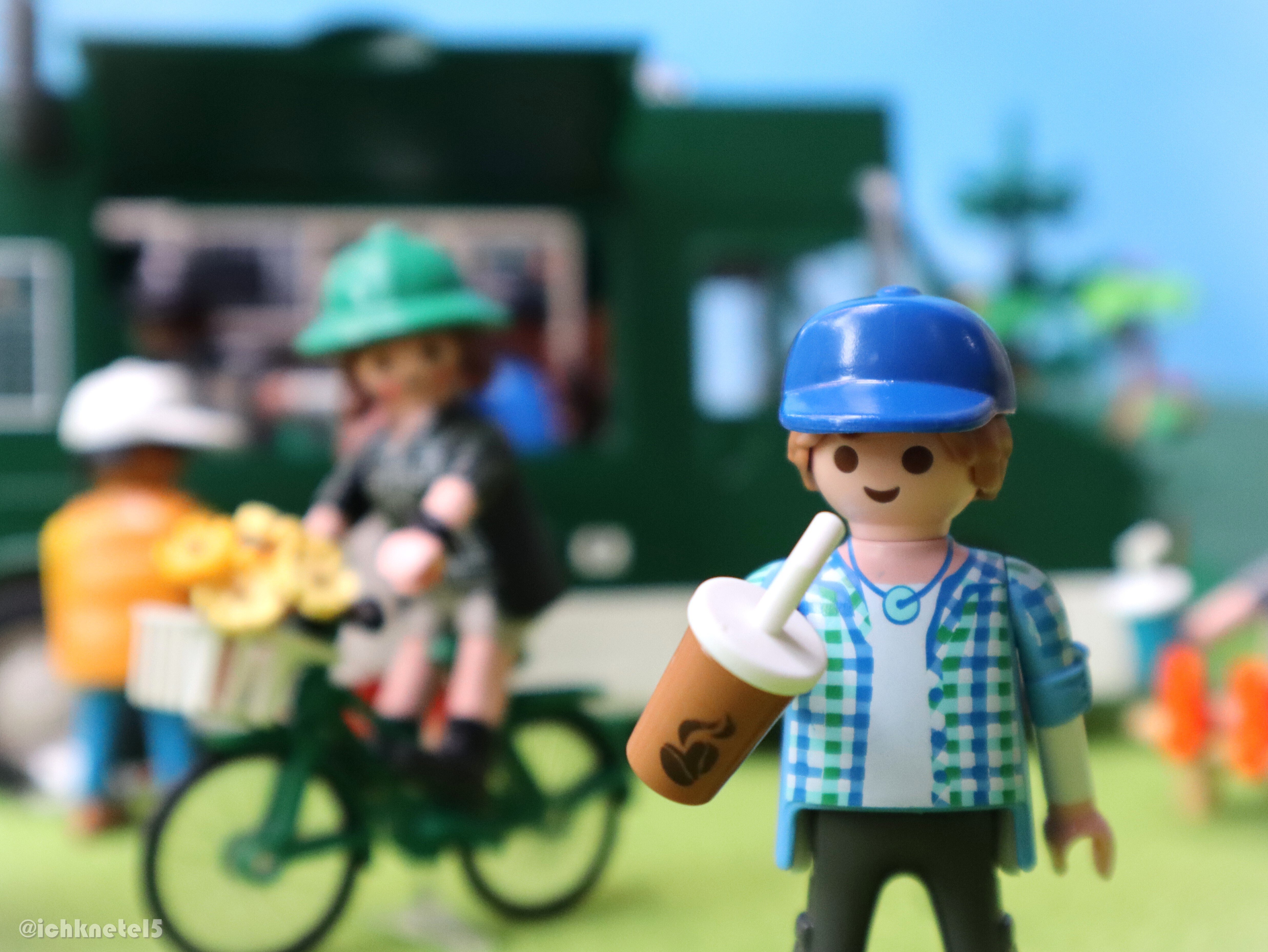 スタバのコーヒートラックがやってきた☕|こねてる×playmobil スタバのコーヒートラックがやってきた☕|こねてる×playmobil