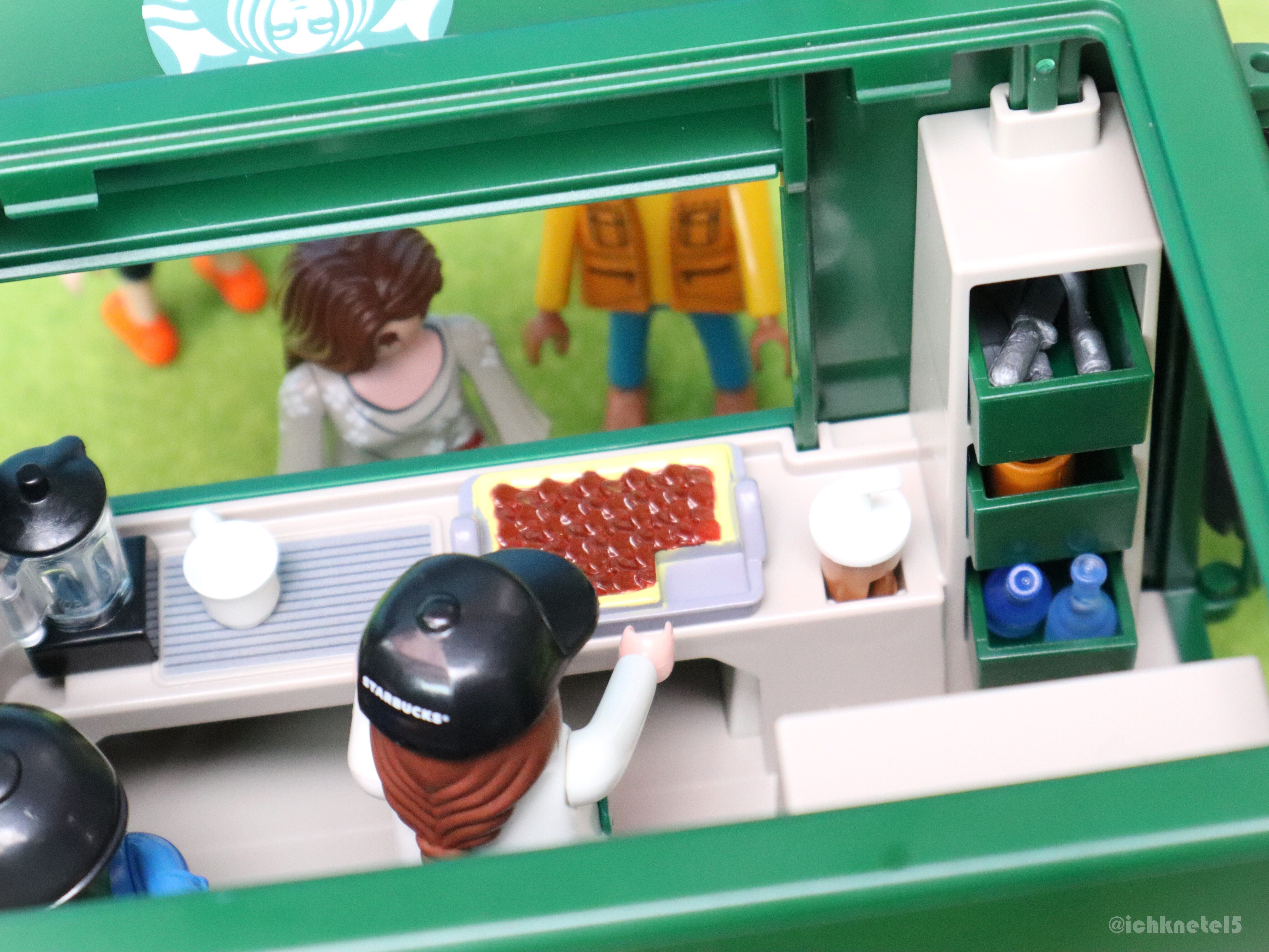 スタバのコーヒートラックがやってきた☕|こねてる×playmobil スタバのコーヒートラックがやってきた☕|こねてる×playmobil