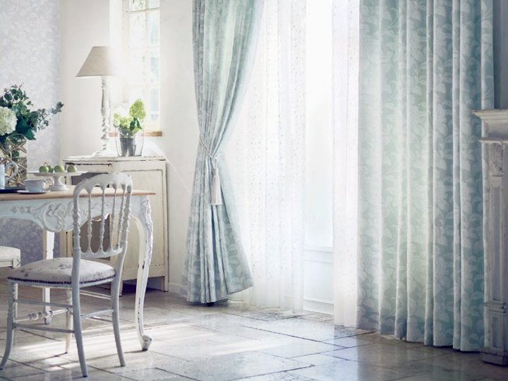 シャビーシック」のカーテン特集｜dowdow