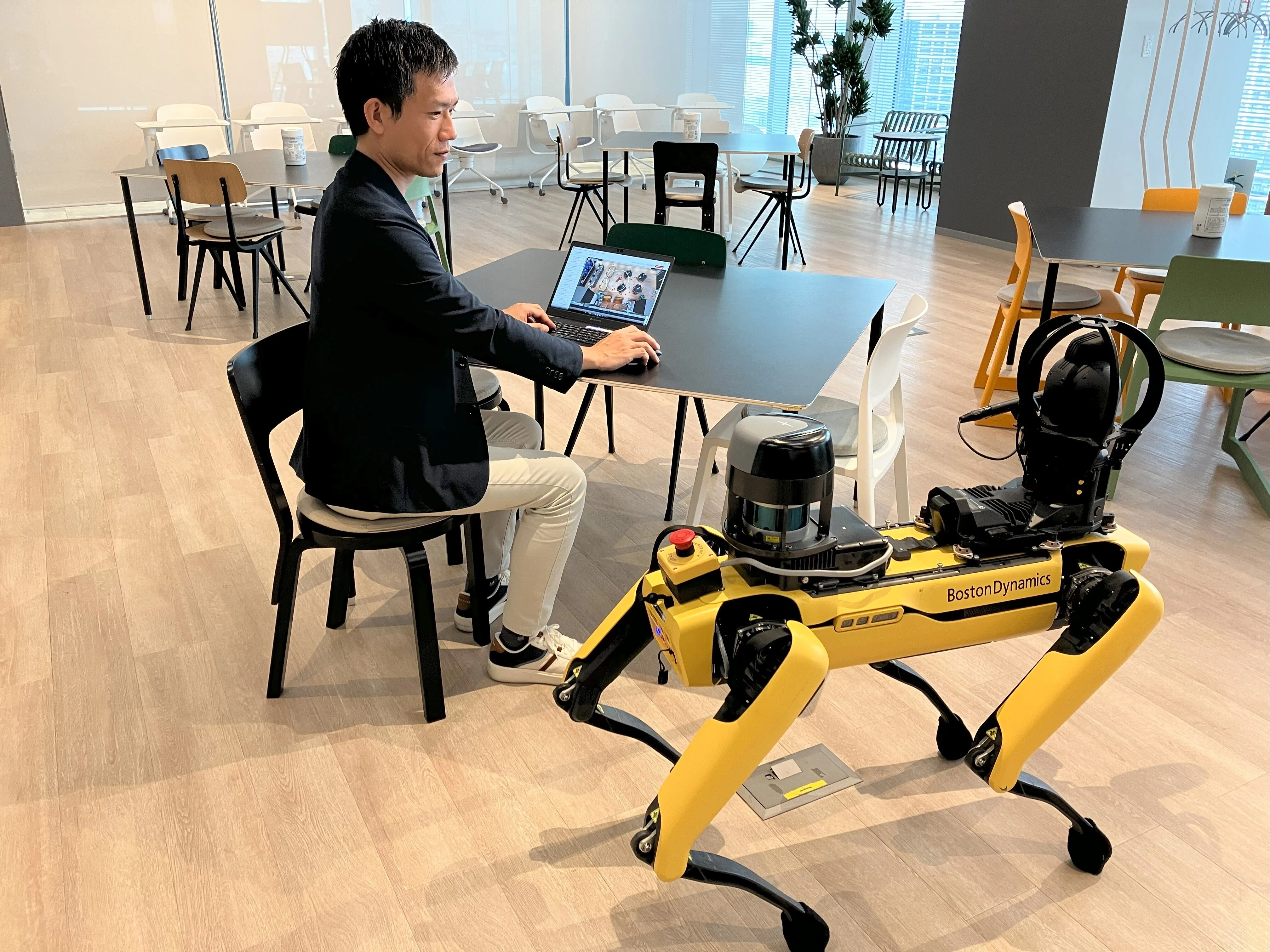 ET-4IPCOI3-Si　21年製　動作確認済み　初期化済み 四足歩行ロボットSpotを活用した製造現場の高度化の取り組み｜Asahi