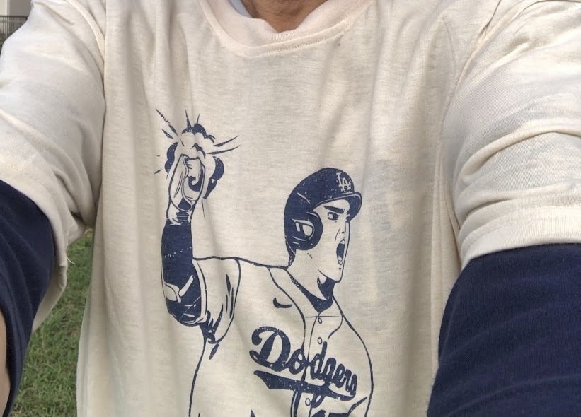 ドジャースタジアムgiveaway大谷翔平Tシャツを自慢｜kazuya_mizuki
