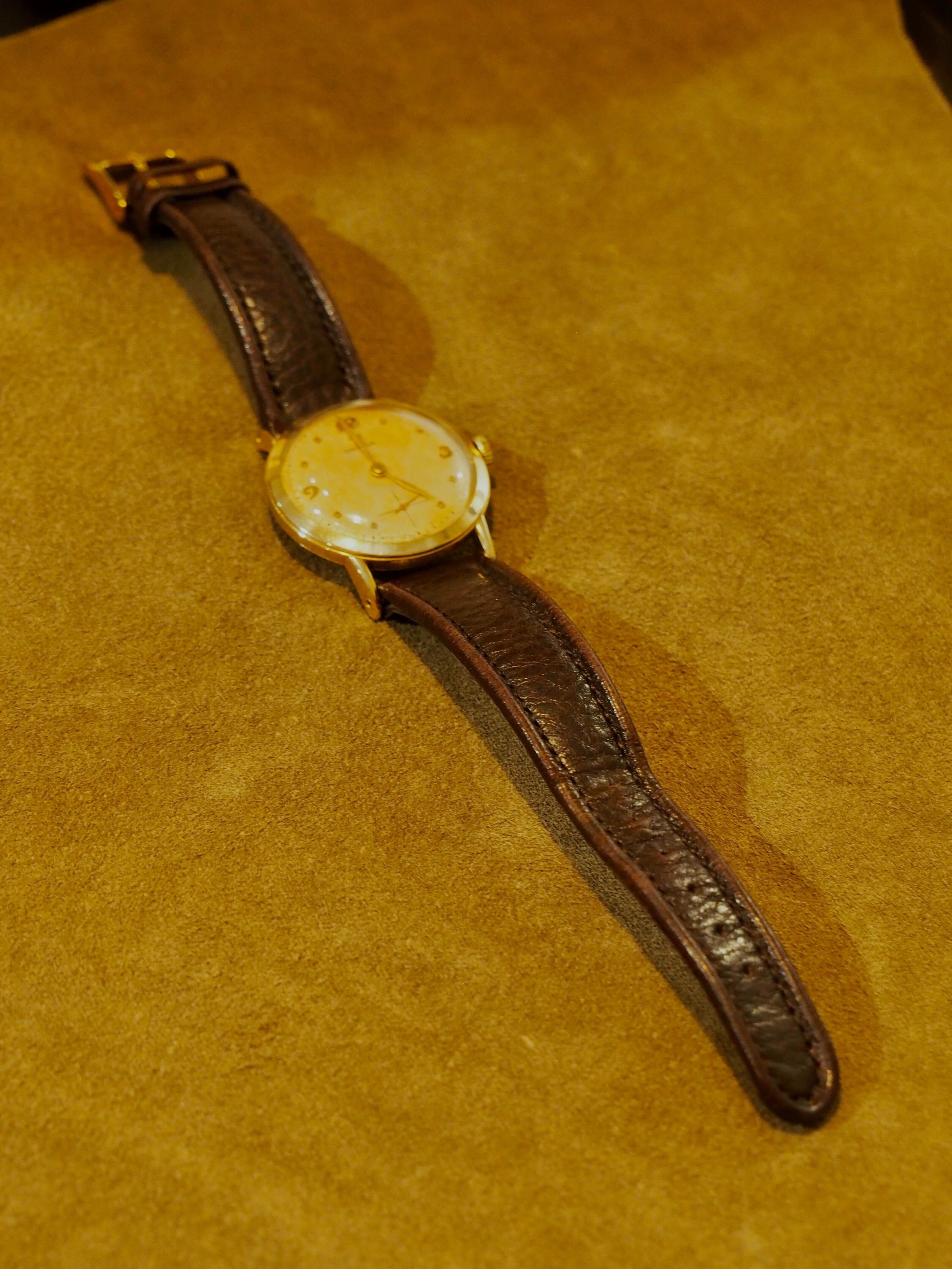 OMEGAシーマスターにふさわしいレザーストラップを。Axiom(アクシオム