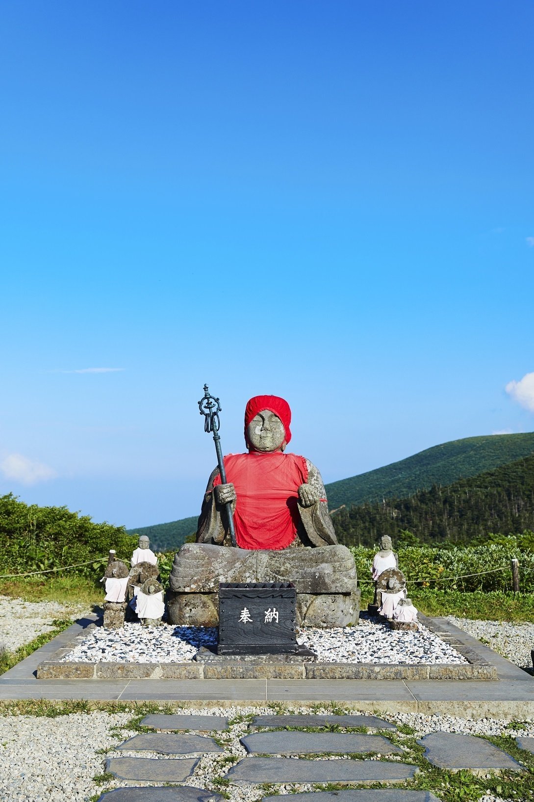 0182 雪に埋もれても人々を守り願いを叶え続ける「蔵王地蔵尊」（山形