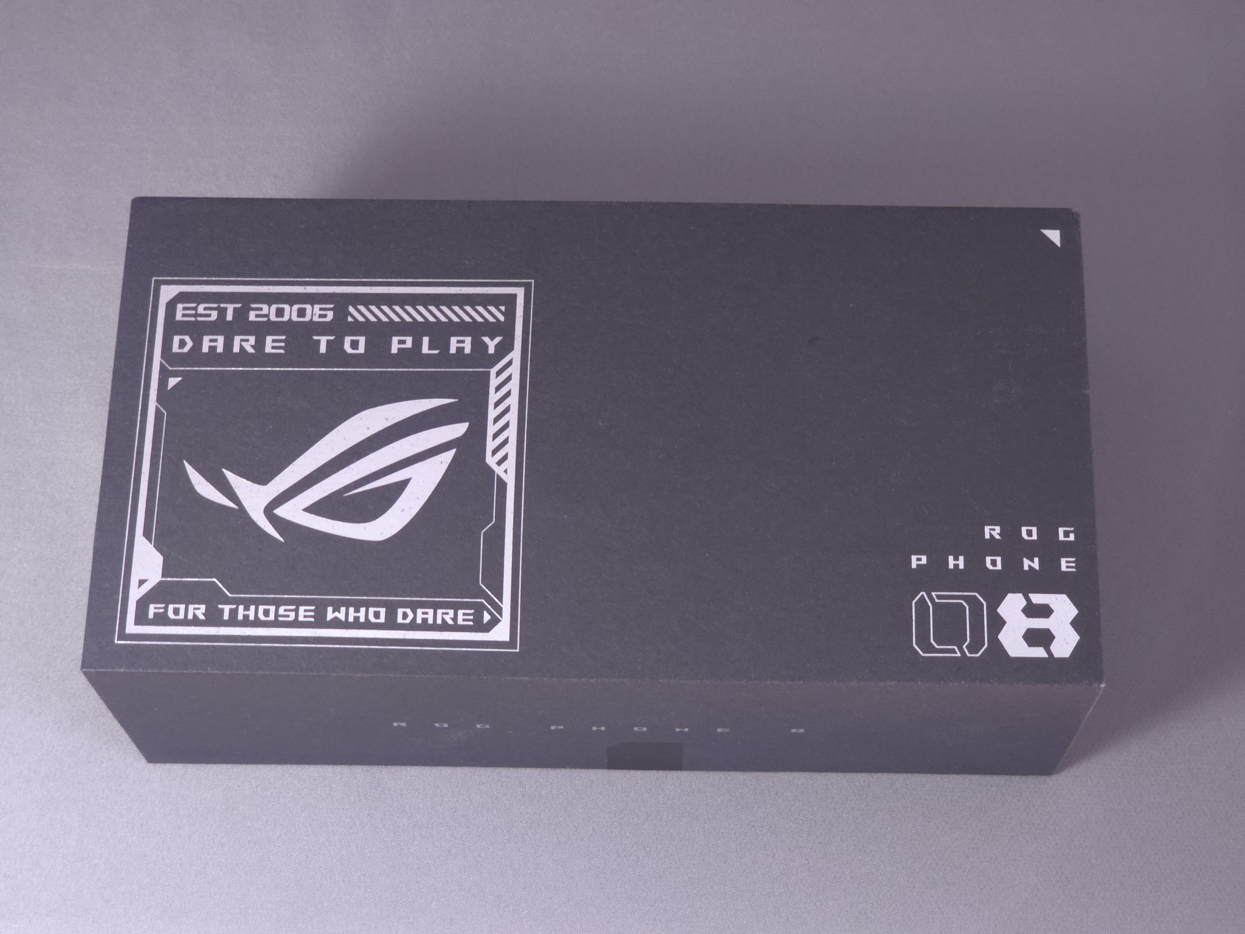 ROG Phone 8をレビュー|初めてのゲーミングスマホはカメラもけっこう