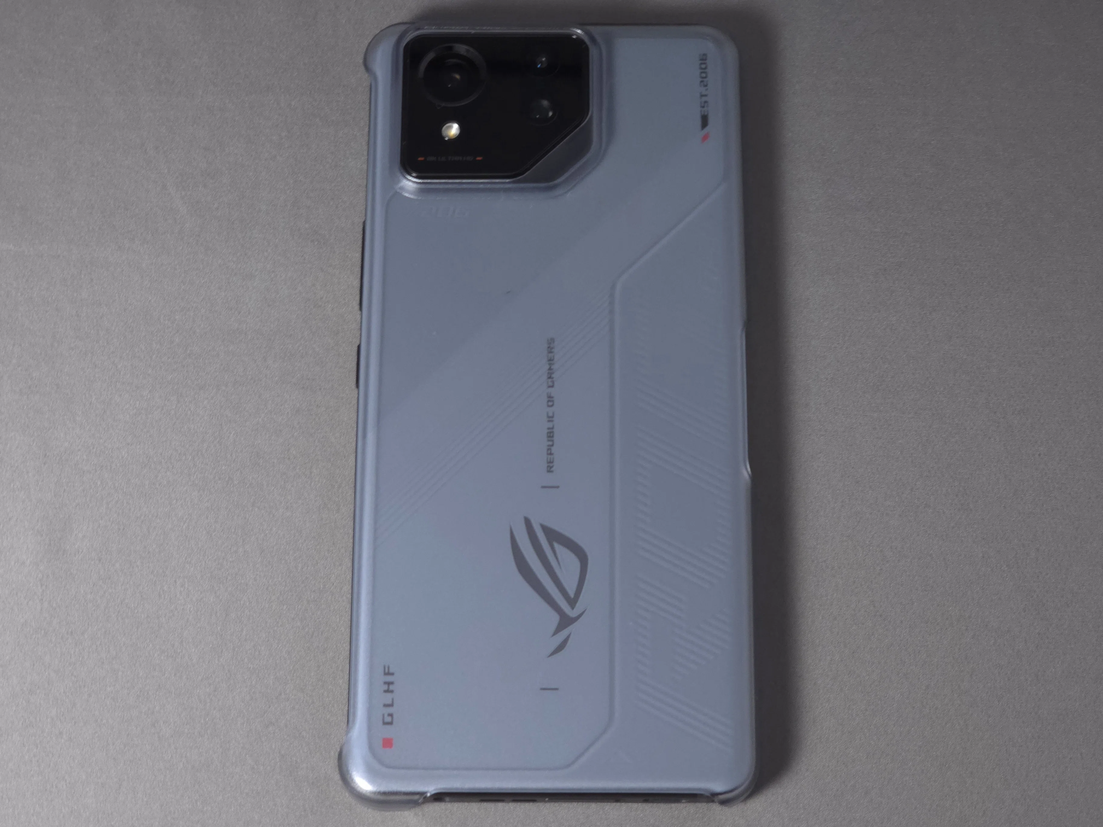 ROG Phone 8をレビュー|初めてのゲーミングスマホはカメラもけっこう