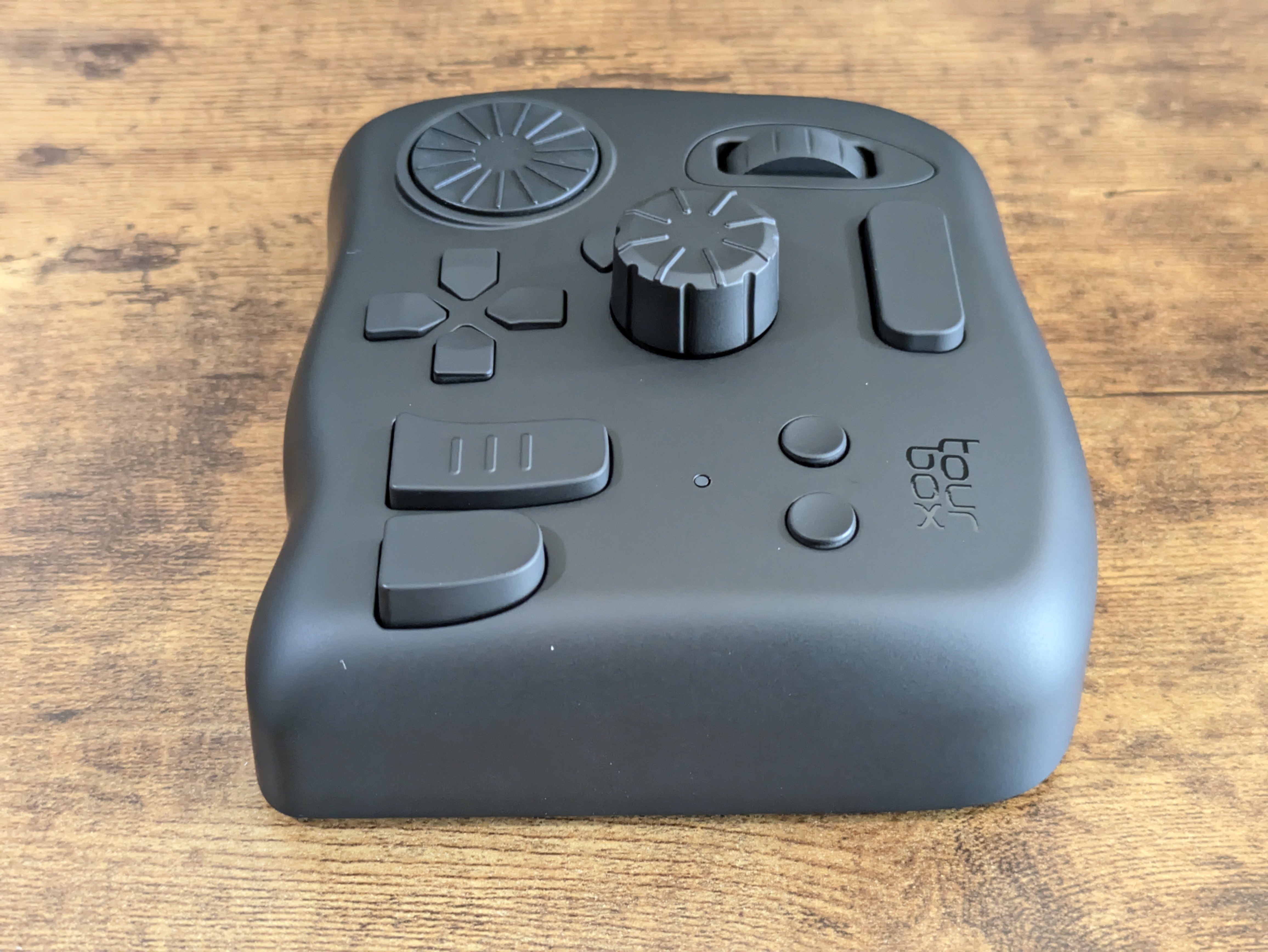 ガジェットレビュー】クリエイターに必要な最高の左手デバイス