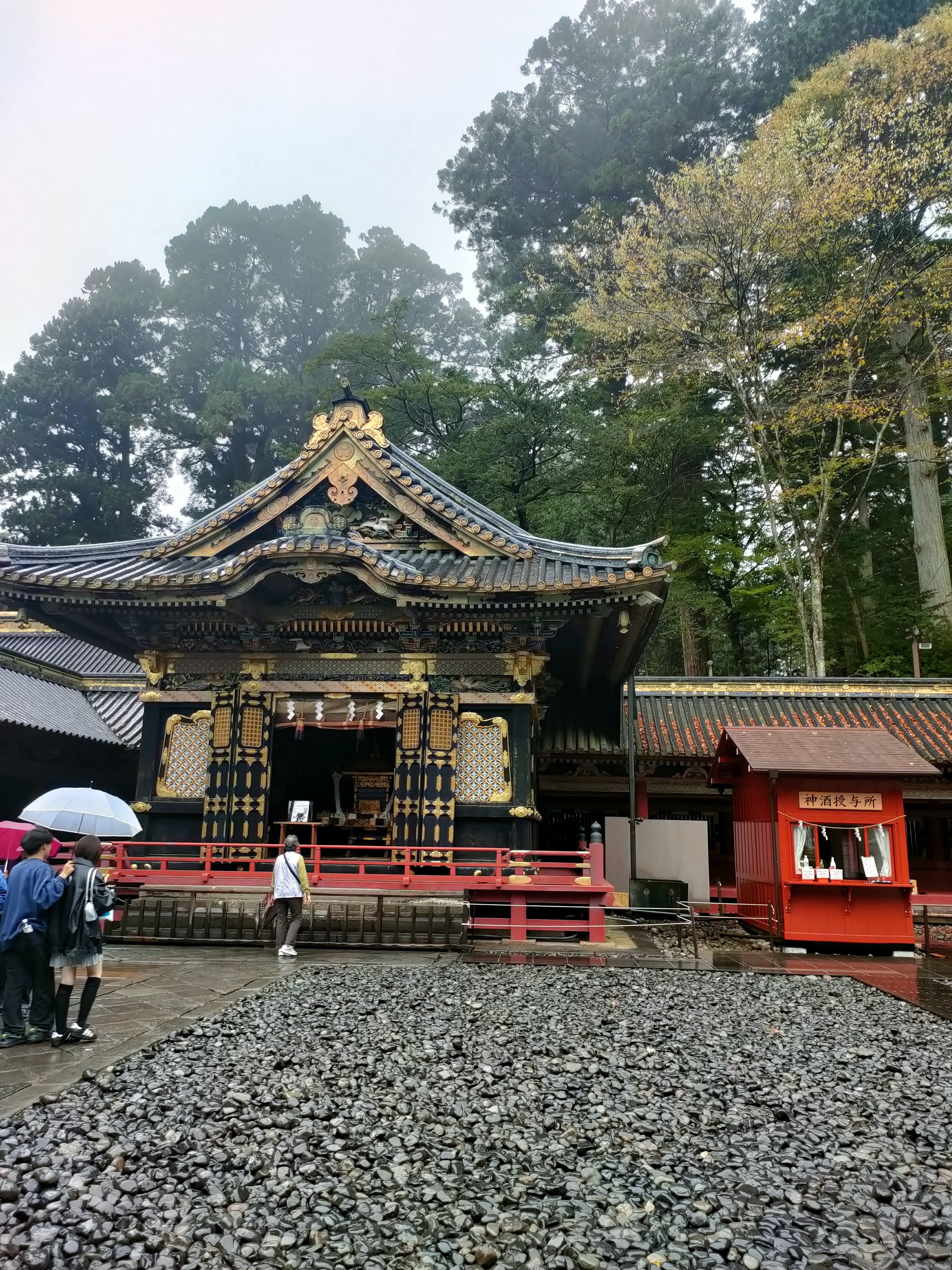 栃木・日光東照宮⛩️ 平日でも沢山の人🧑‍🤝‍🧑世界各国の老若男女が集合🎵 素晴らしい景観に感動しました🤩 隣接する輪王寺も見学🎶｜ピラステ