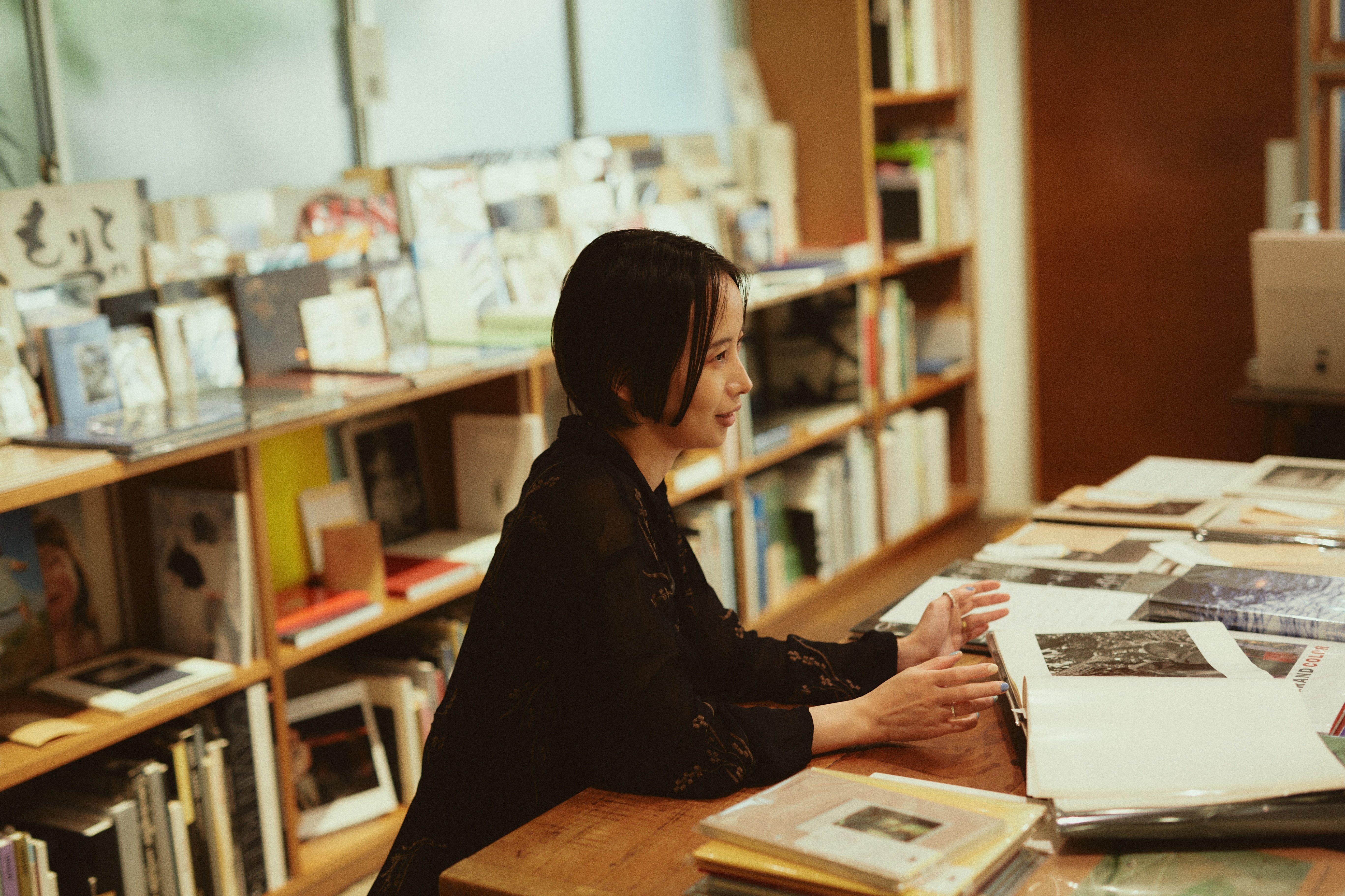 感性が導く、無言の世界。写真集はあらゆる言語より豊かに語る｜世界を