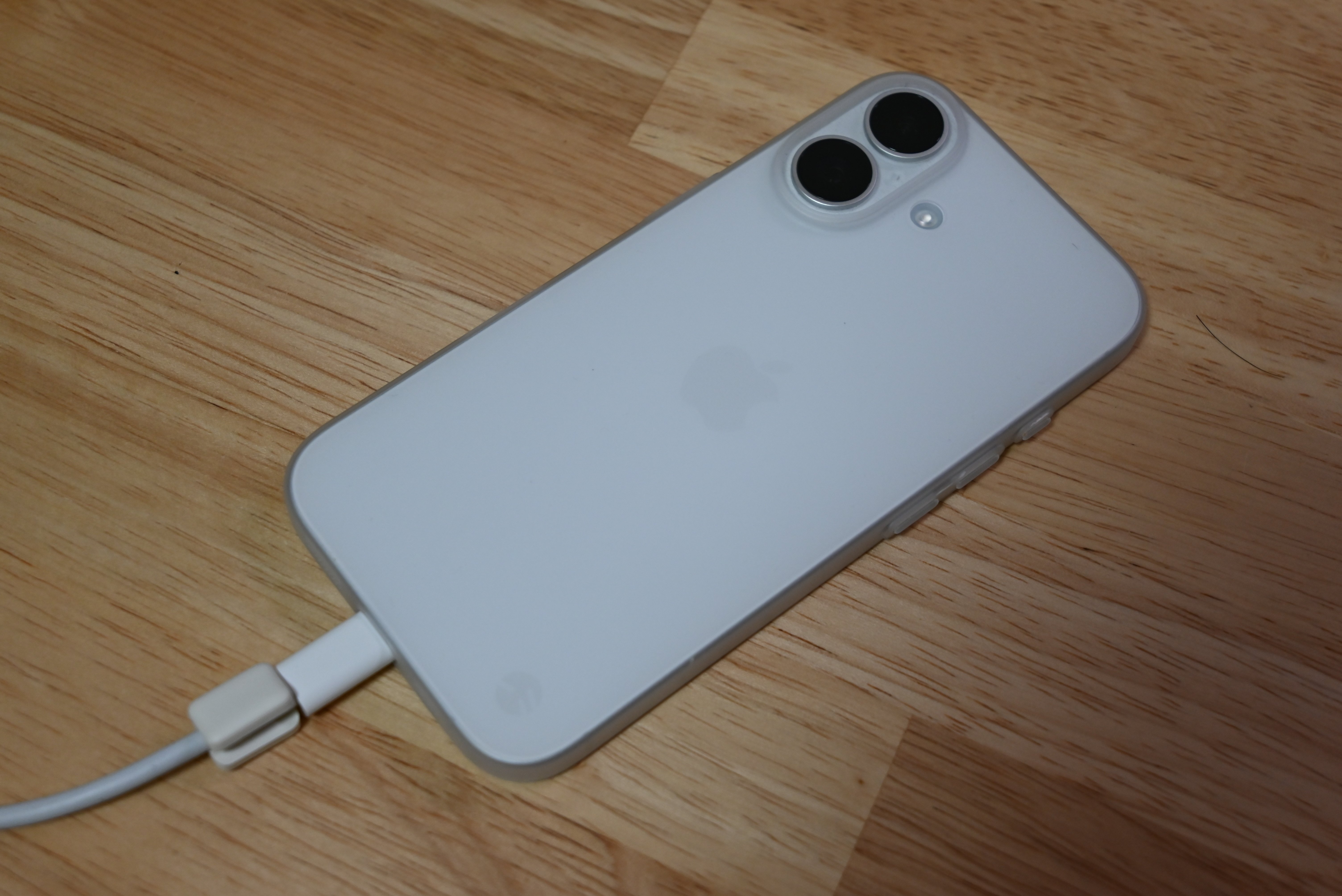 iPhone 16 ホワイト｜鏡像異性体