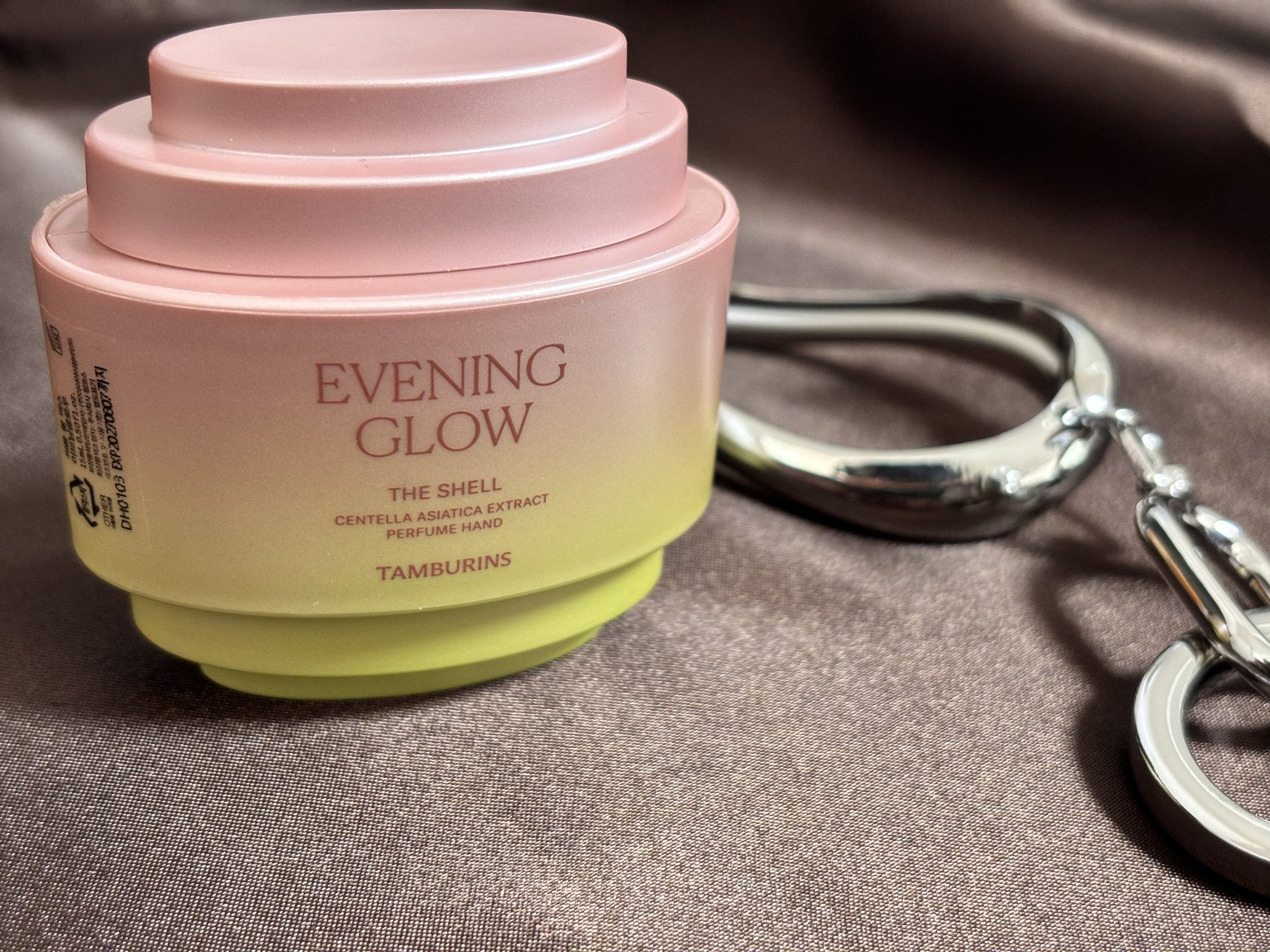 tamburins EVENING GLOW ハンドクリーム キーリングセット タンバリンズからバラの香りが新登場。ハンドクリームやリップ