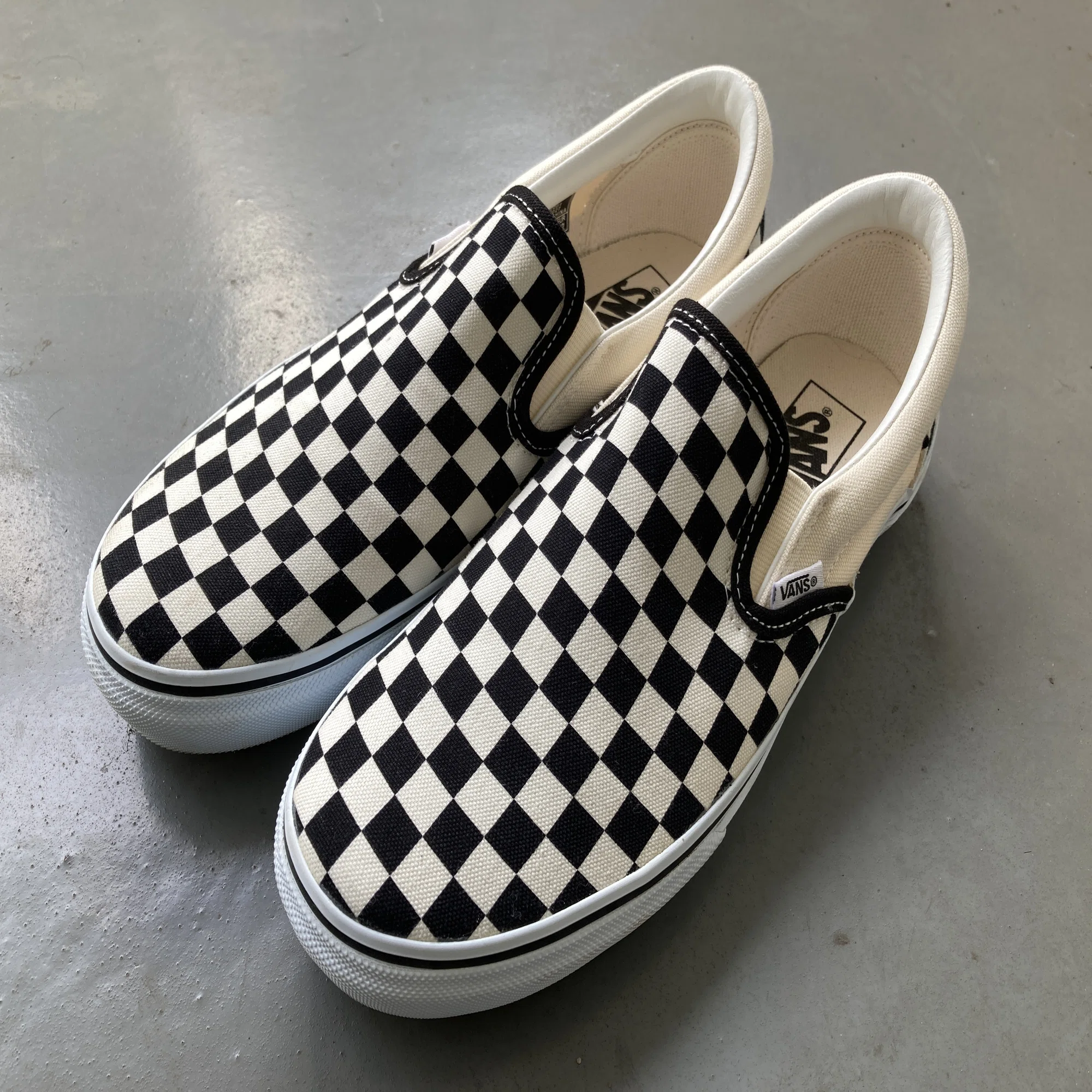 購入記録】VANS クラシック スリッポン チェッカーフラッグ柄 