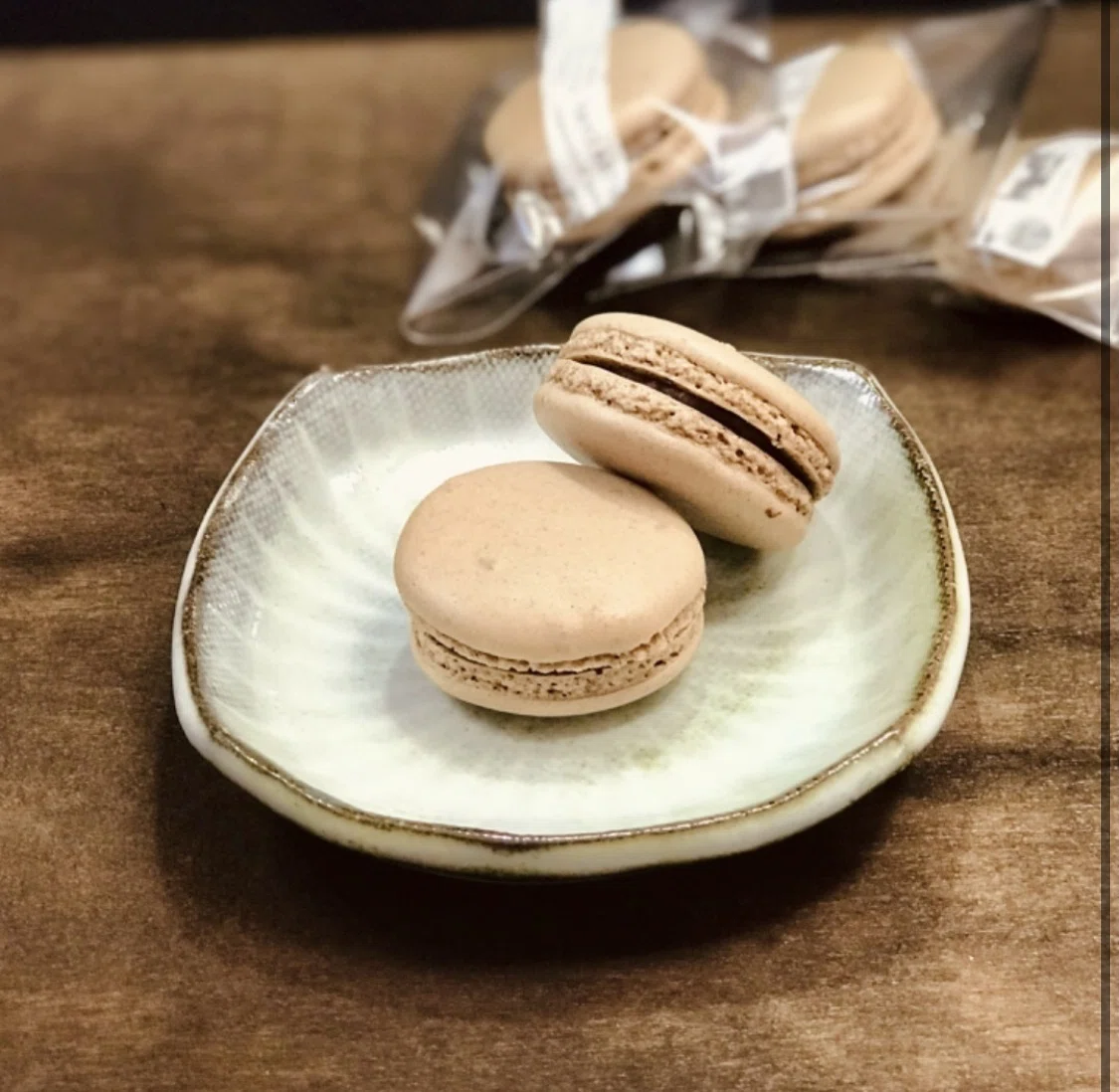 初心者でも簡単チョコマカロンの作り方｜食パン
