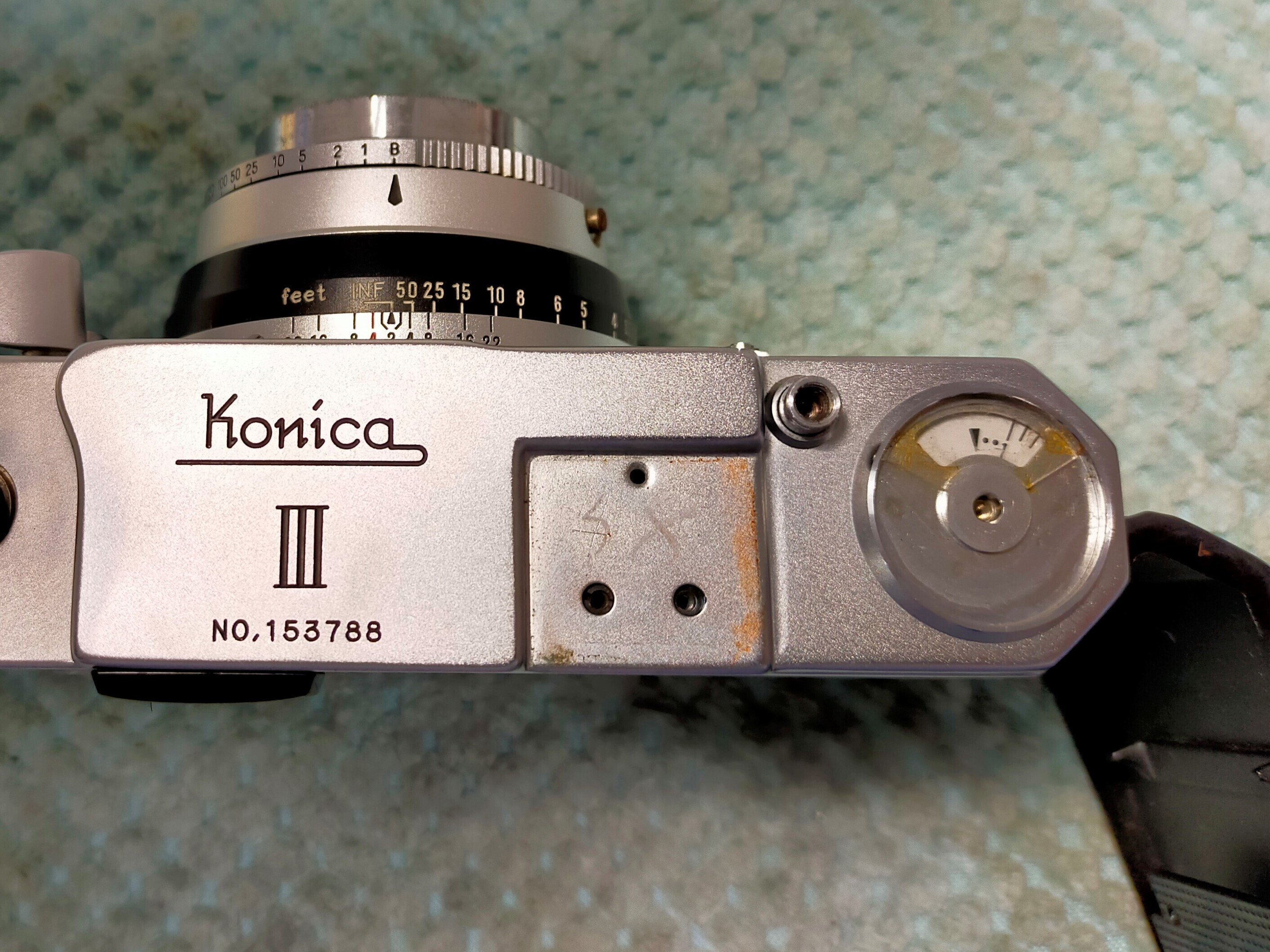 コニカ IIIの分解|フィルムカメラ修理のアクアカメラ コニカ IIIの分解|フィルムカメラ修理のアクアカメラ