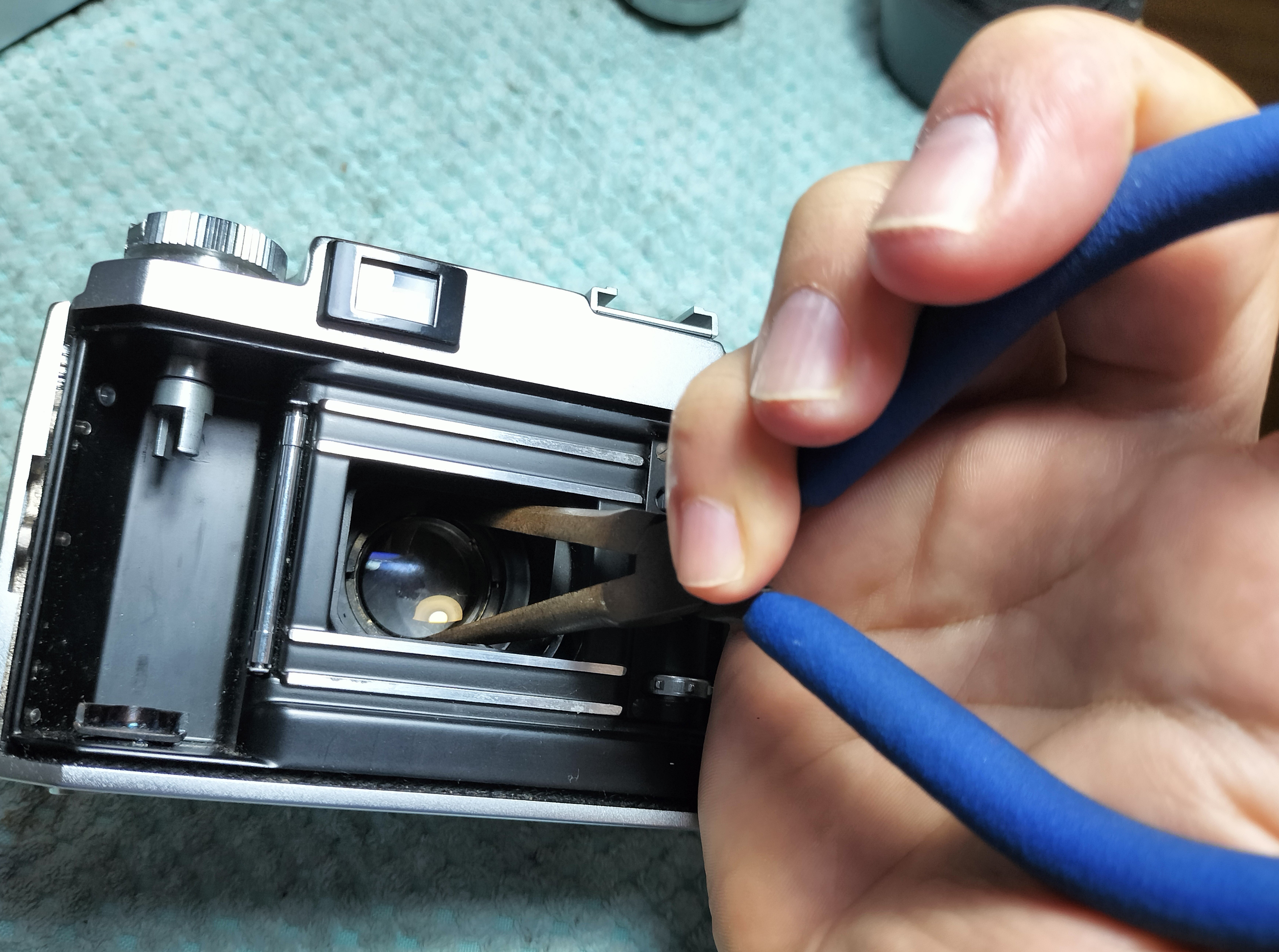 コニカ IIIの分解｜フィルムカメラ修理のアクアカメラ