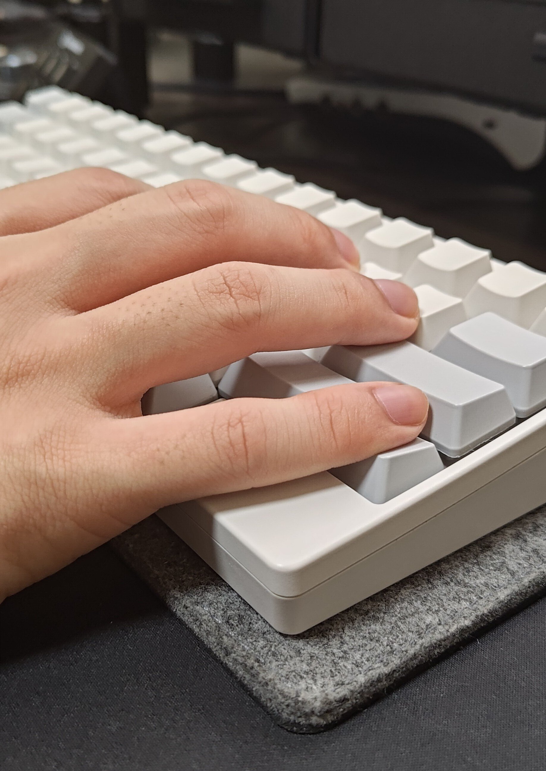 レビュー】HHKB Professional HYBRID Type-S 英語配列/無刻印 レビュー】HHKB Professional HYBRID Type-S 英語配列/無刻印
