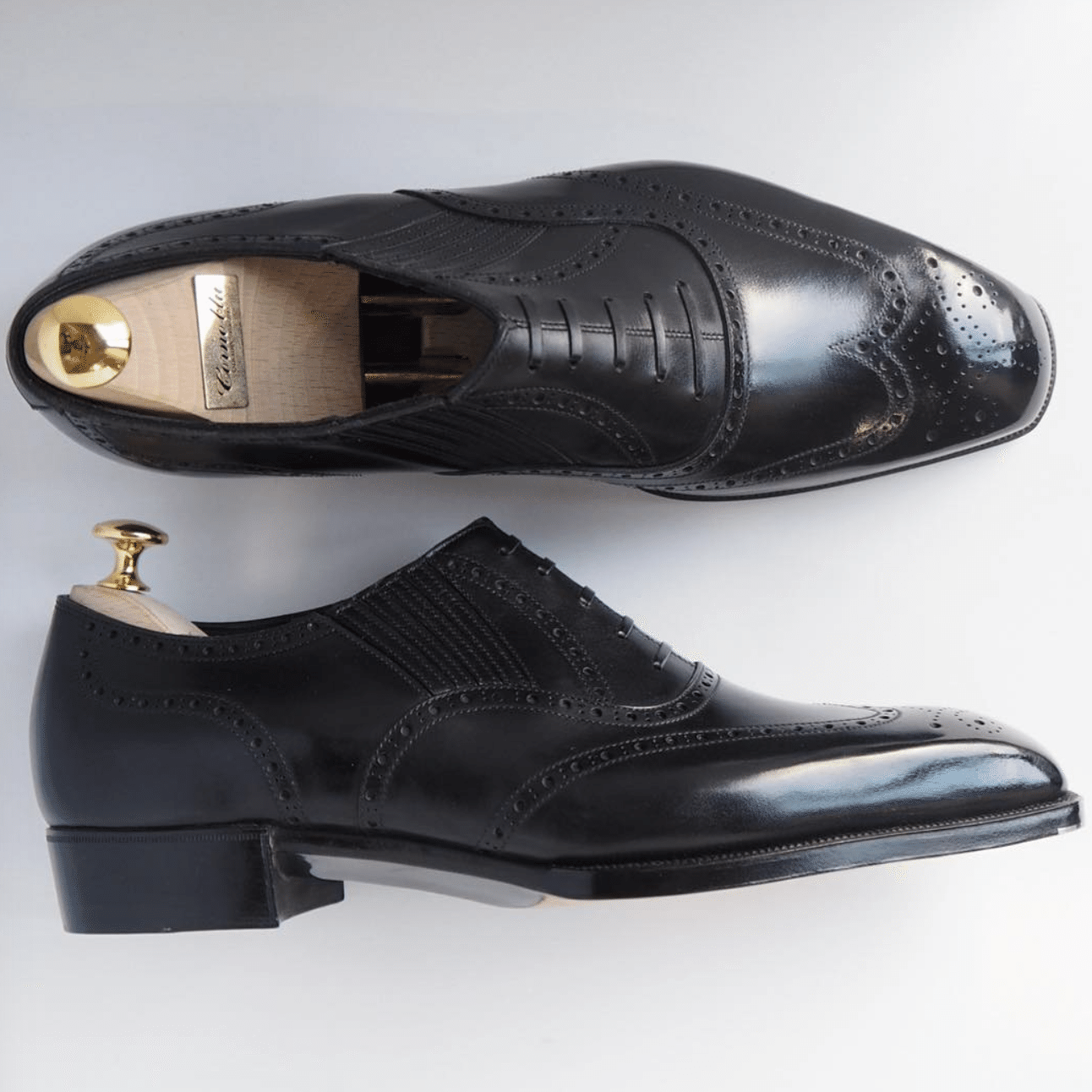 片足わずか1秒で脱ぎ履きできる革靴『エラスティックシューズ』〜④