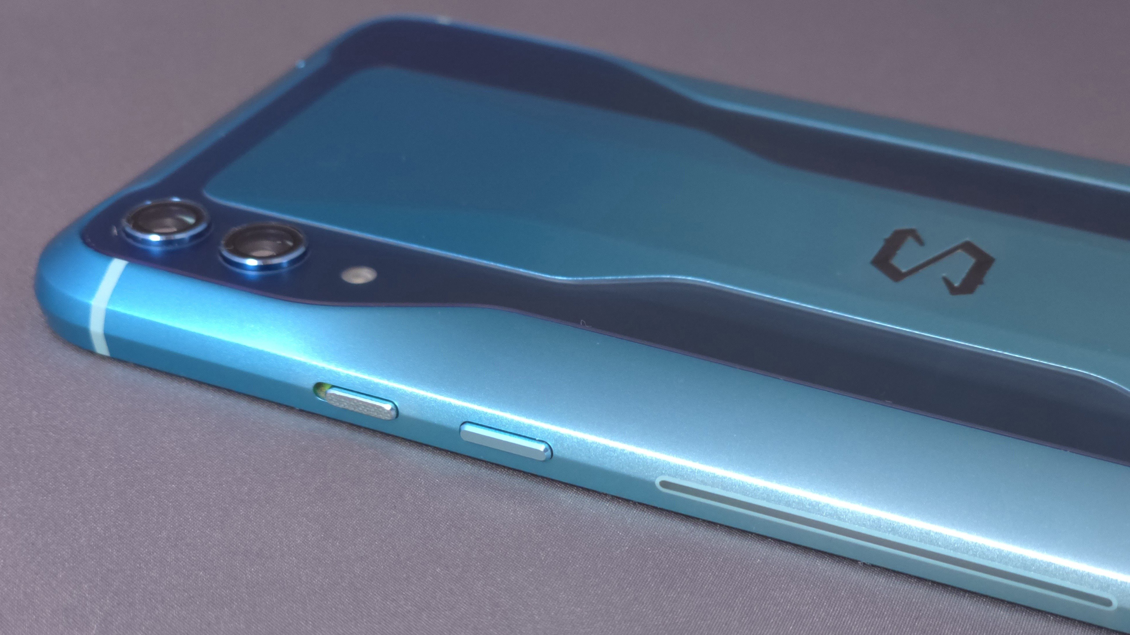 古いゲーミングスマホって使えるの?Black Shark 2、2024年の5 古いゲーミングスマホって使えるの?Black Shark 2、2024年の5
