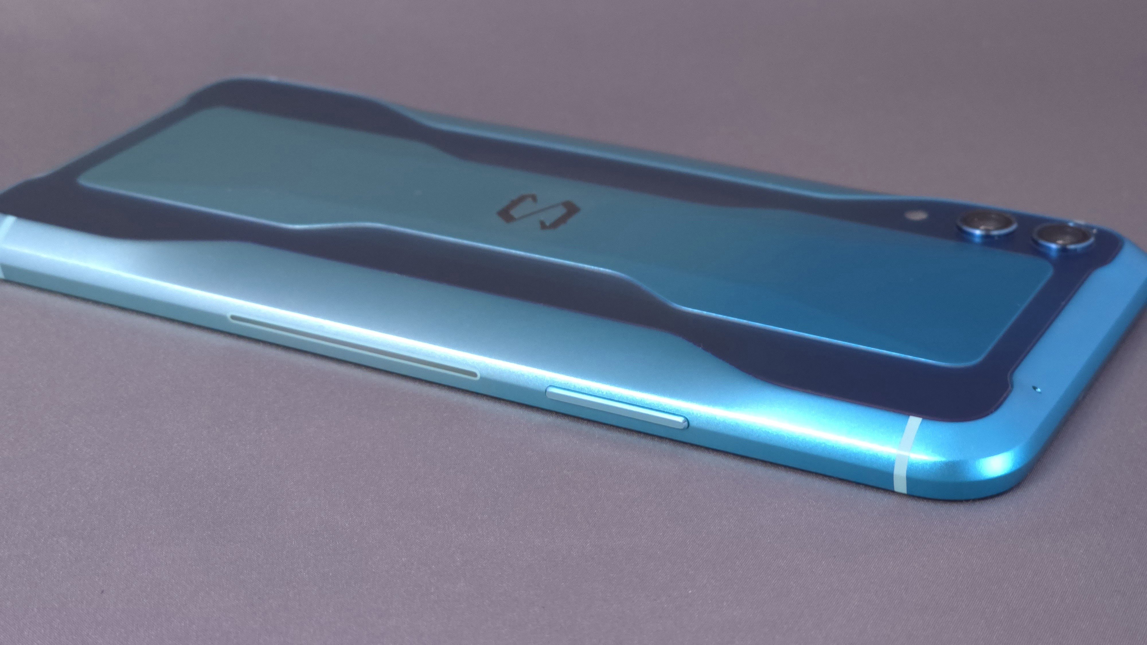 古いゲーミングスマホって使えるの?Black Shark 2、2024年の5 古いゲーミングスマホって使えるの?Black Shark 2、2024年の5